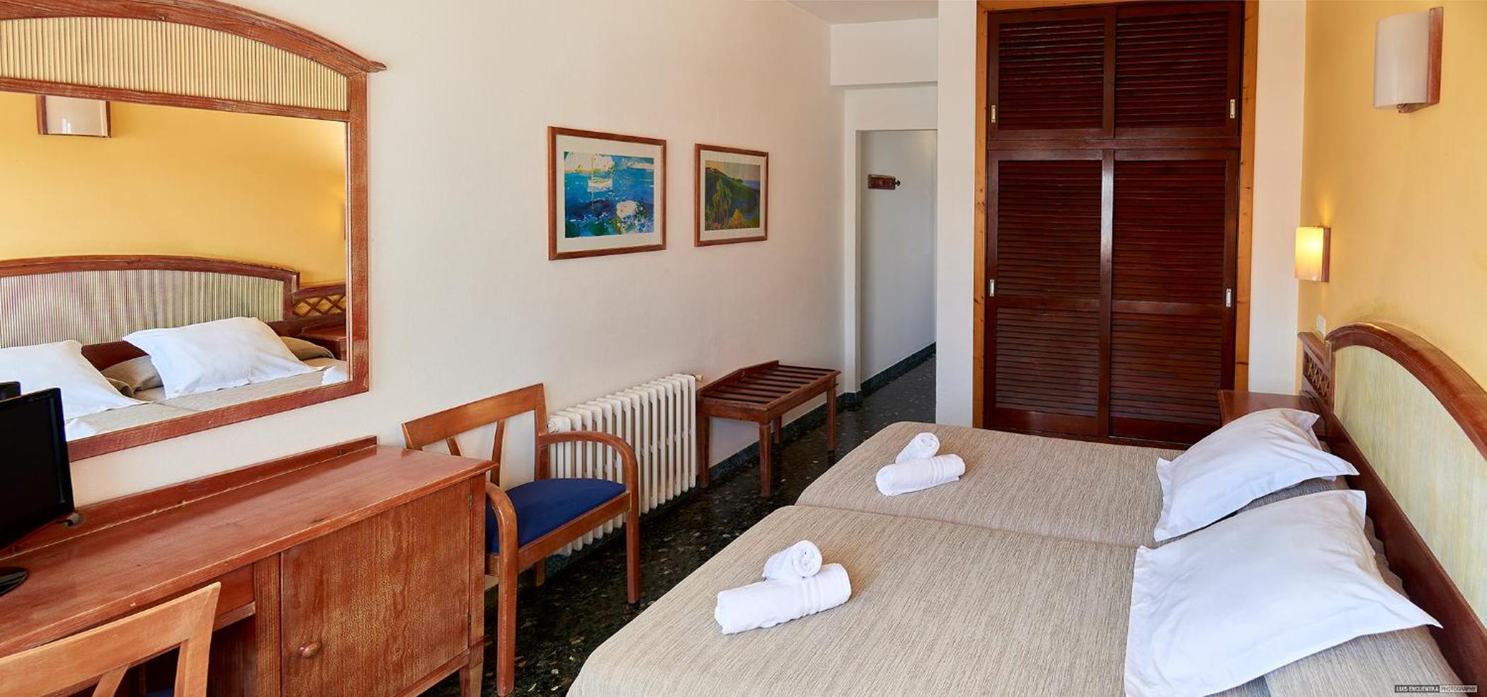 Double or Twin Room photo 2