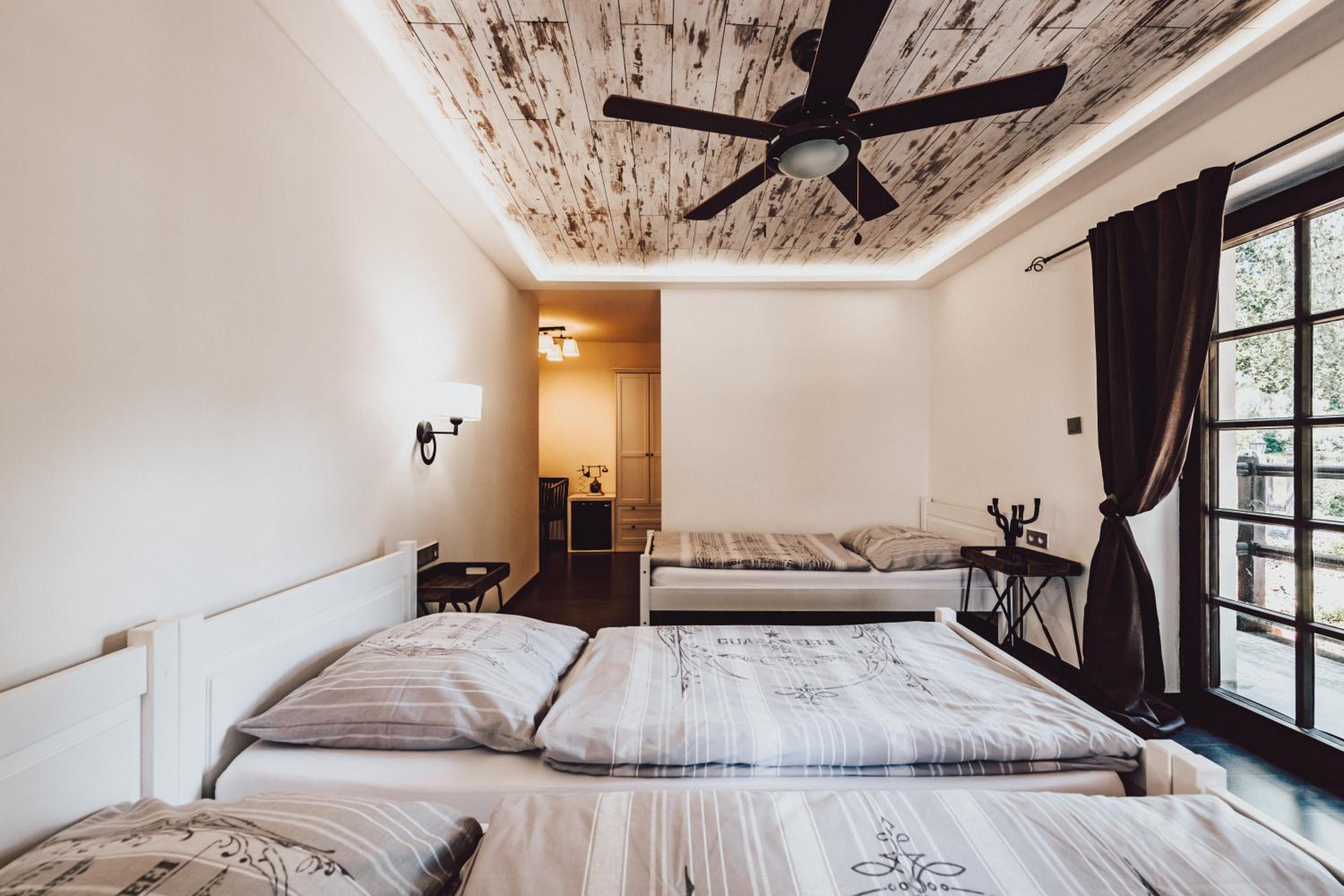 Luxury Triple Room photo 2