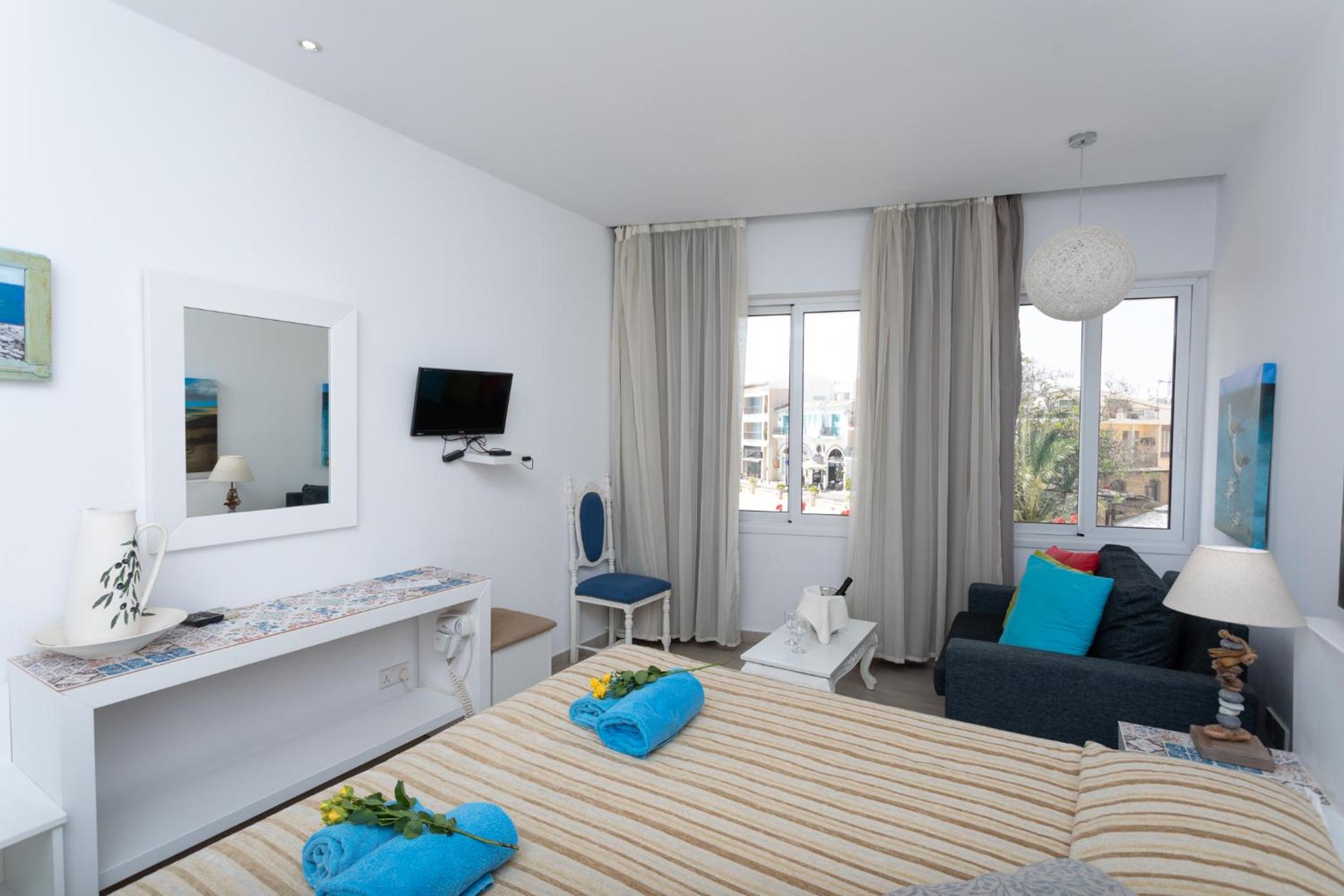 Executive Room with Window & City View photo 3