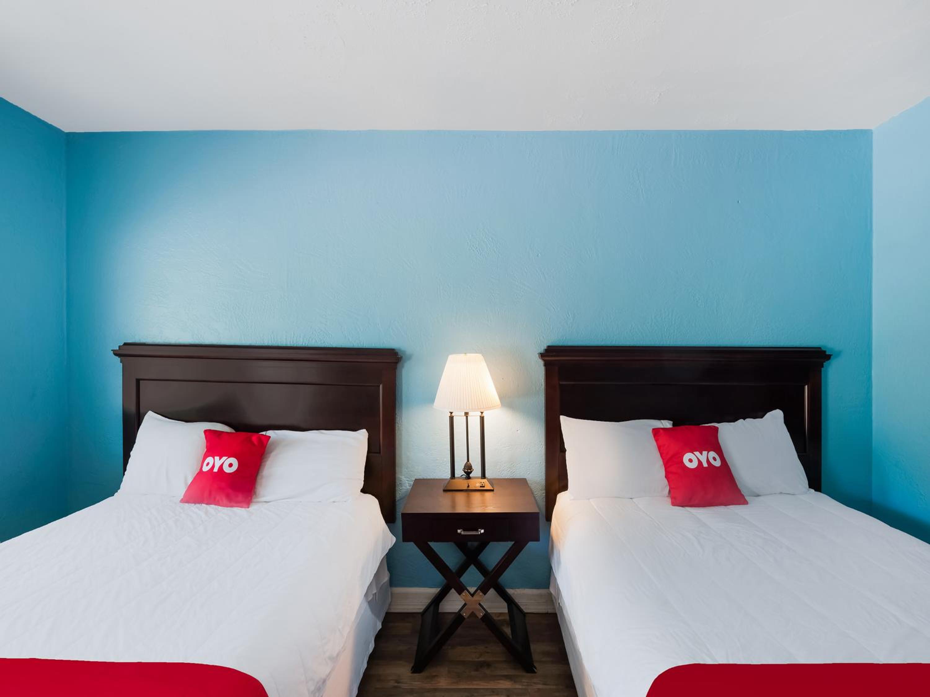 Queen Room With Two Queen Beds photo 3