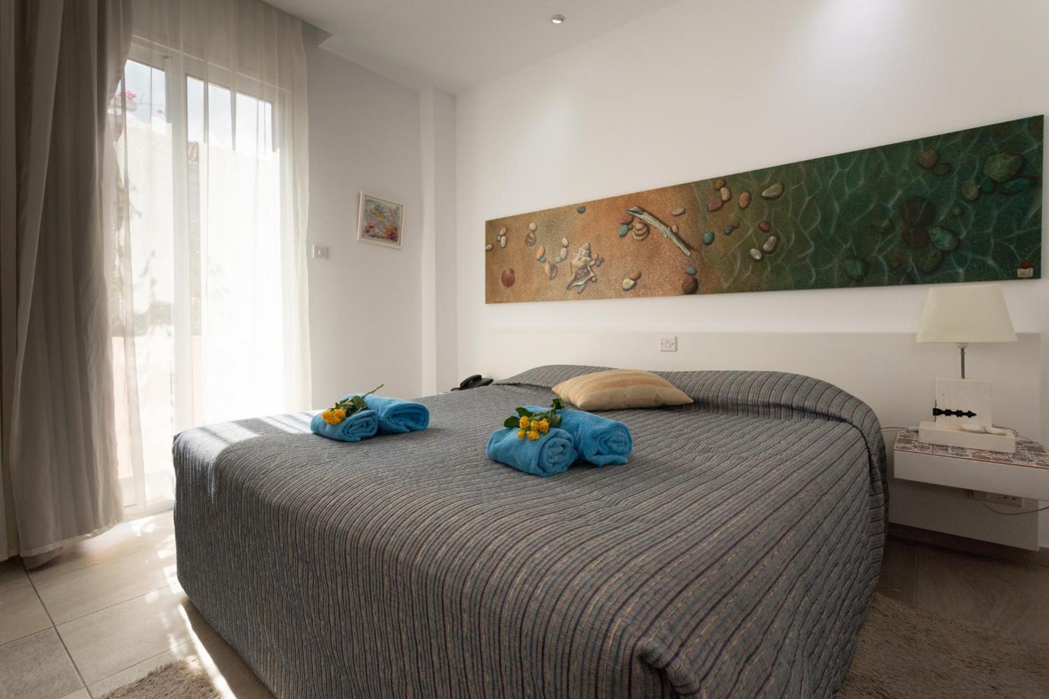 Double Room with Balcony photo 2