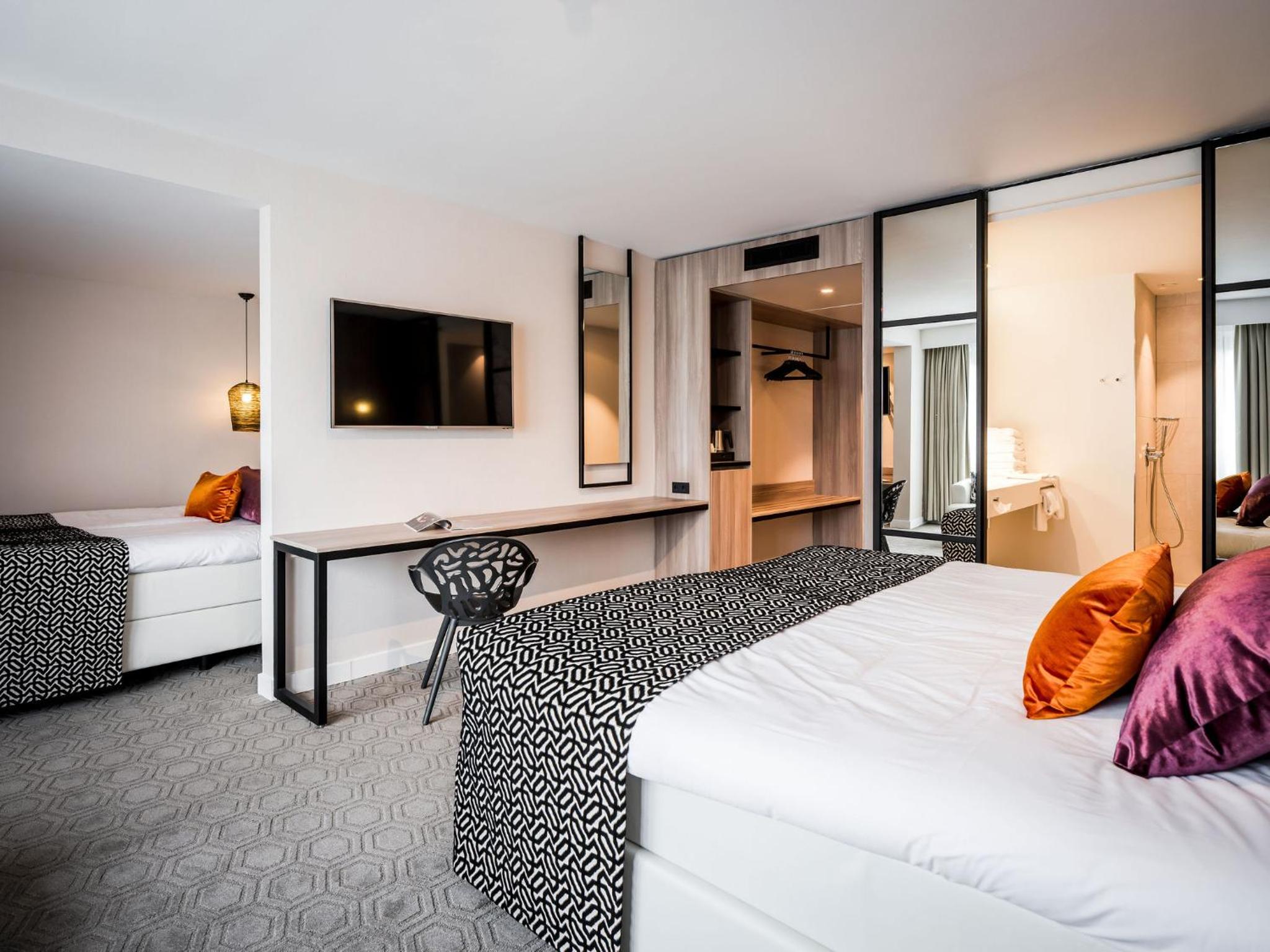 Deluxe Quadruple Room - Photo 1