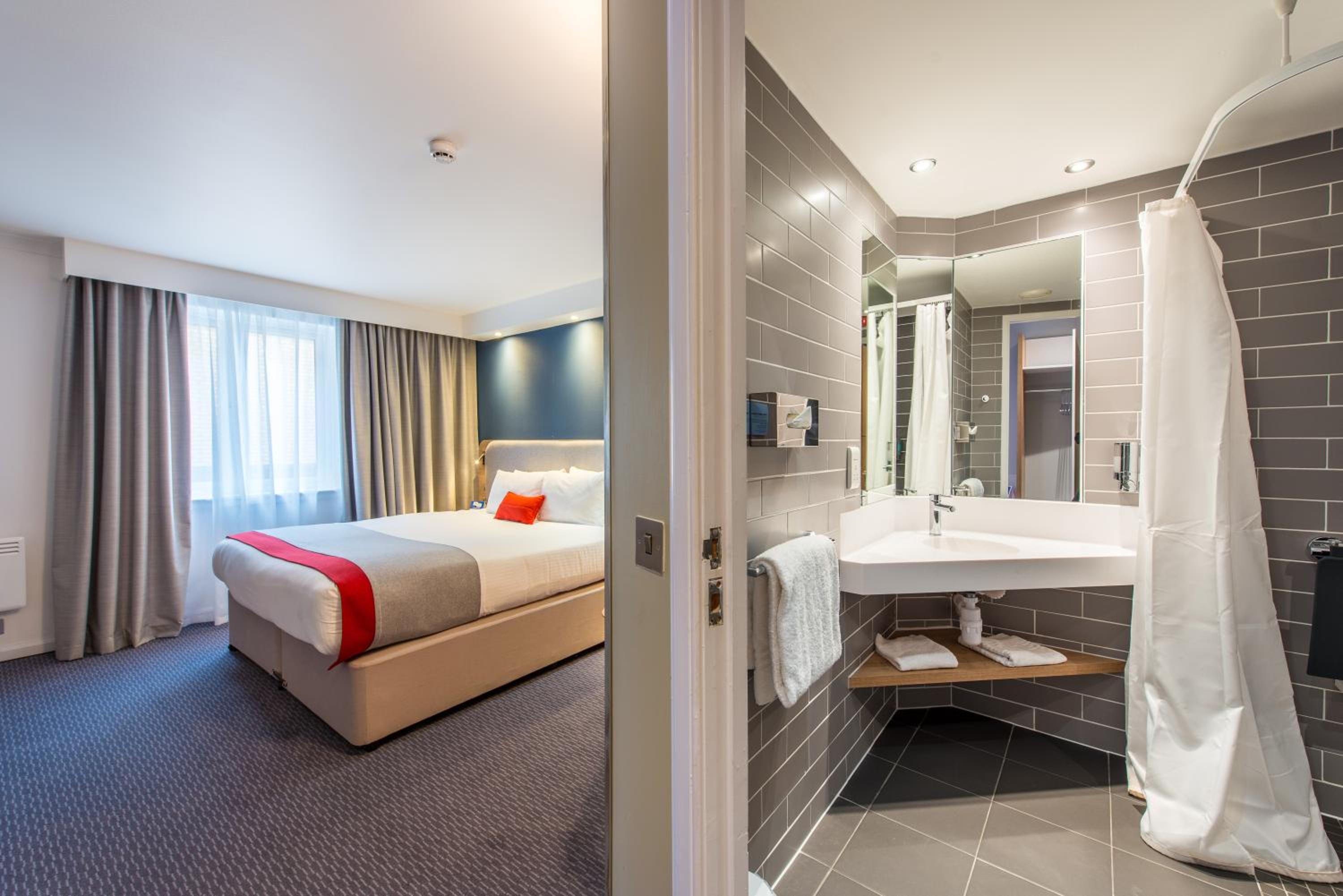 Holiday Inn Express Strathclyde Park M74, Jct 5, an IHG Hotel, Photo 2