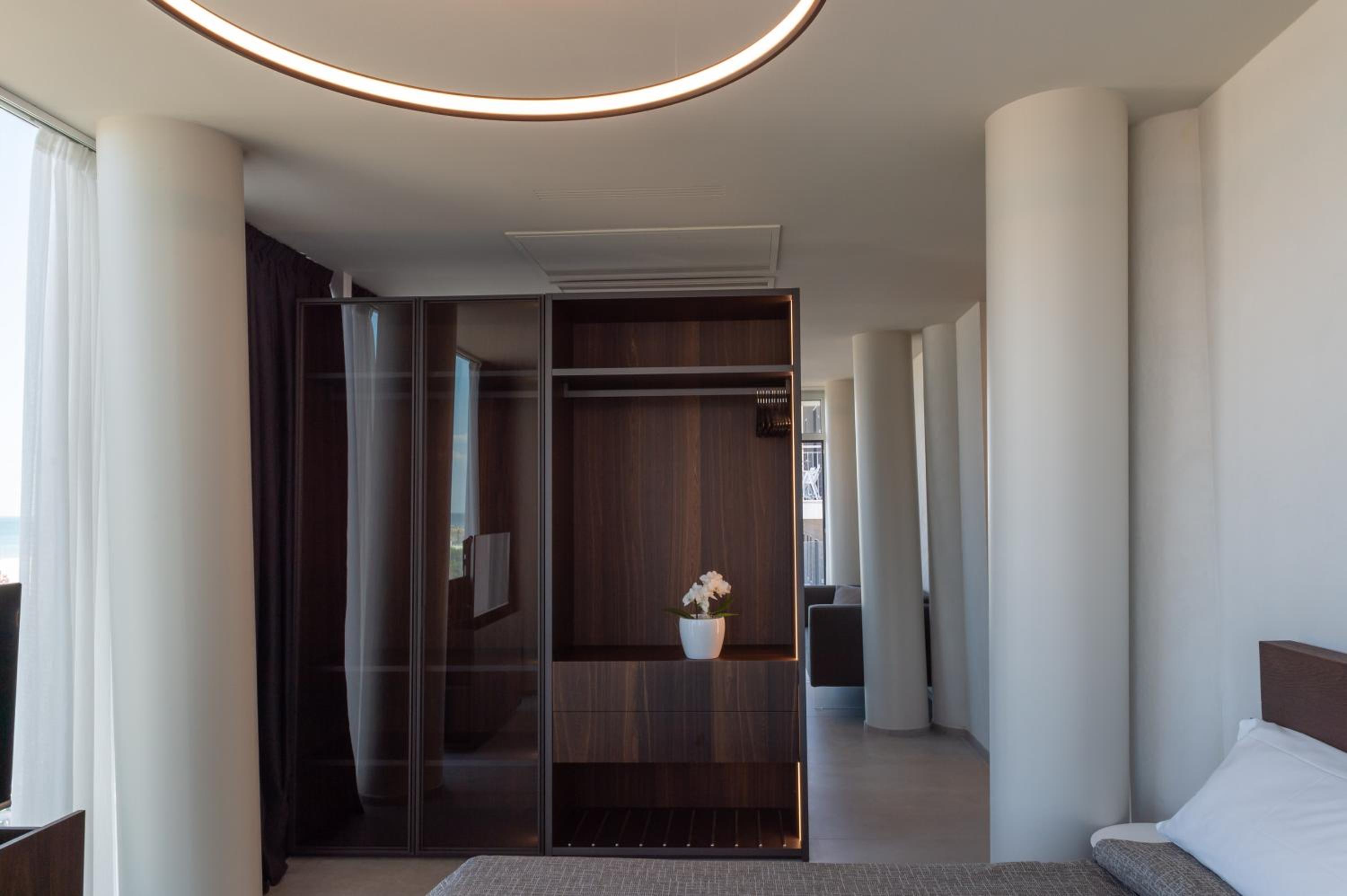 Queen Suite Sea Front - Photo 1