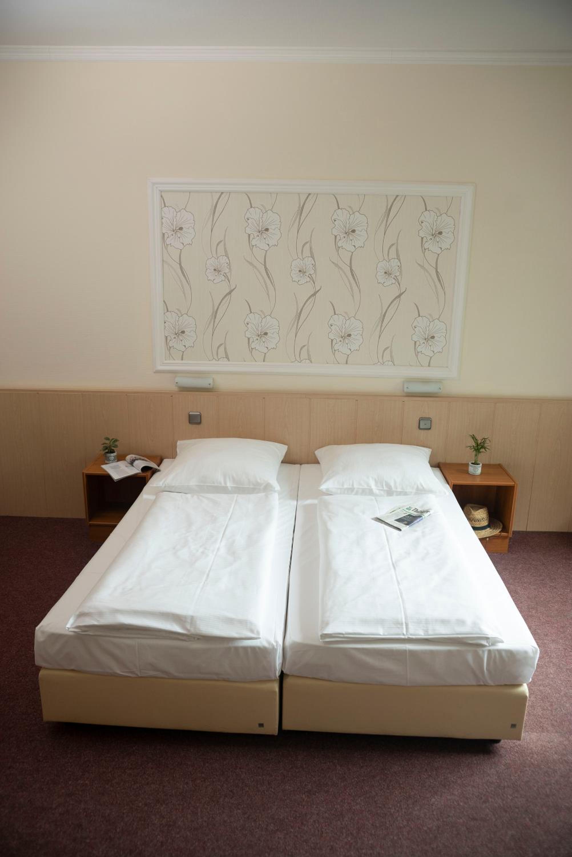 Double Room - Photo 2