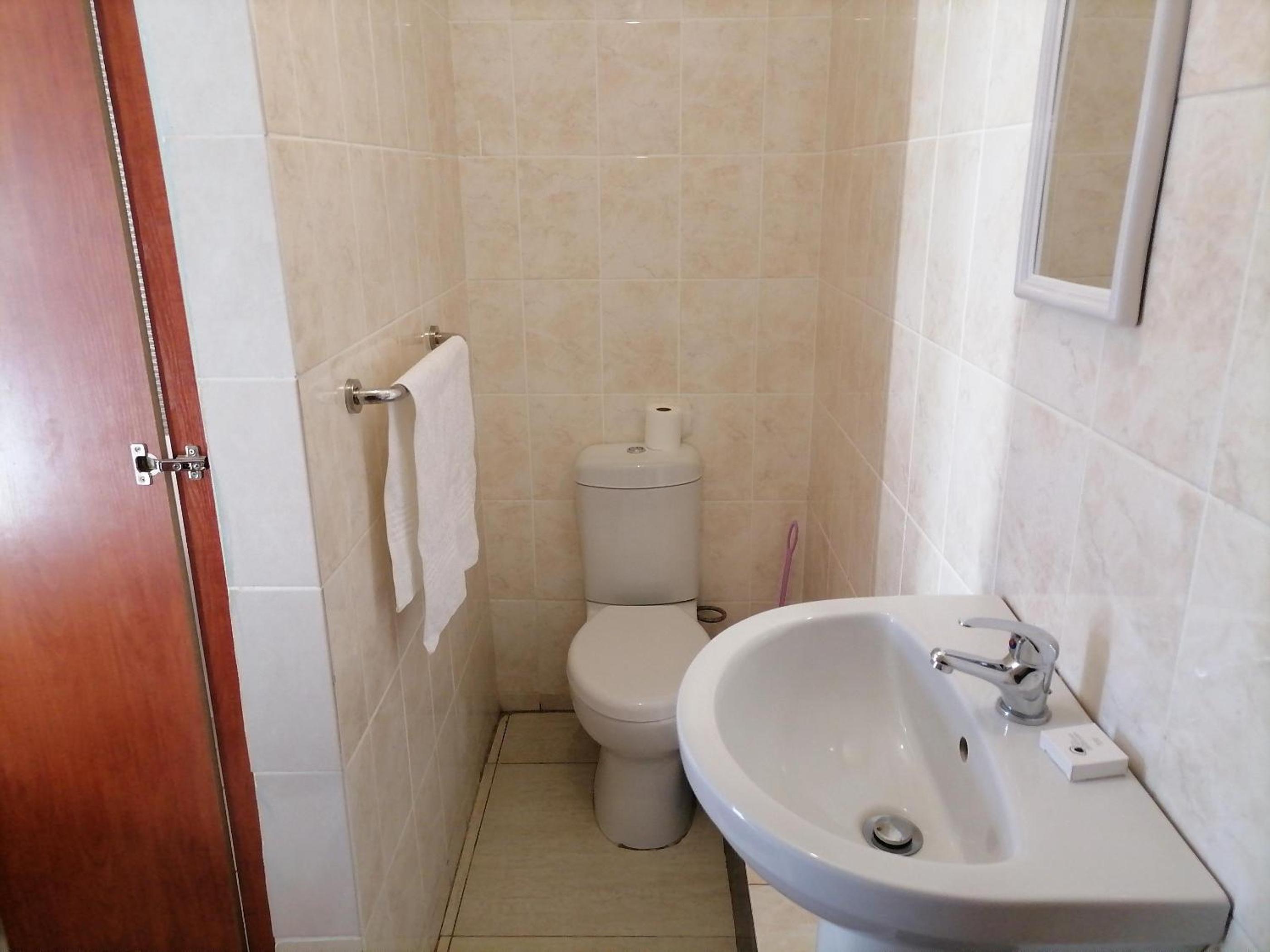 Comfort King Room - Photo 4