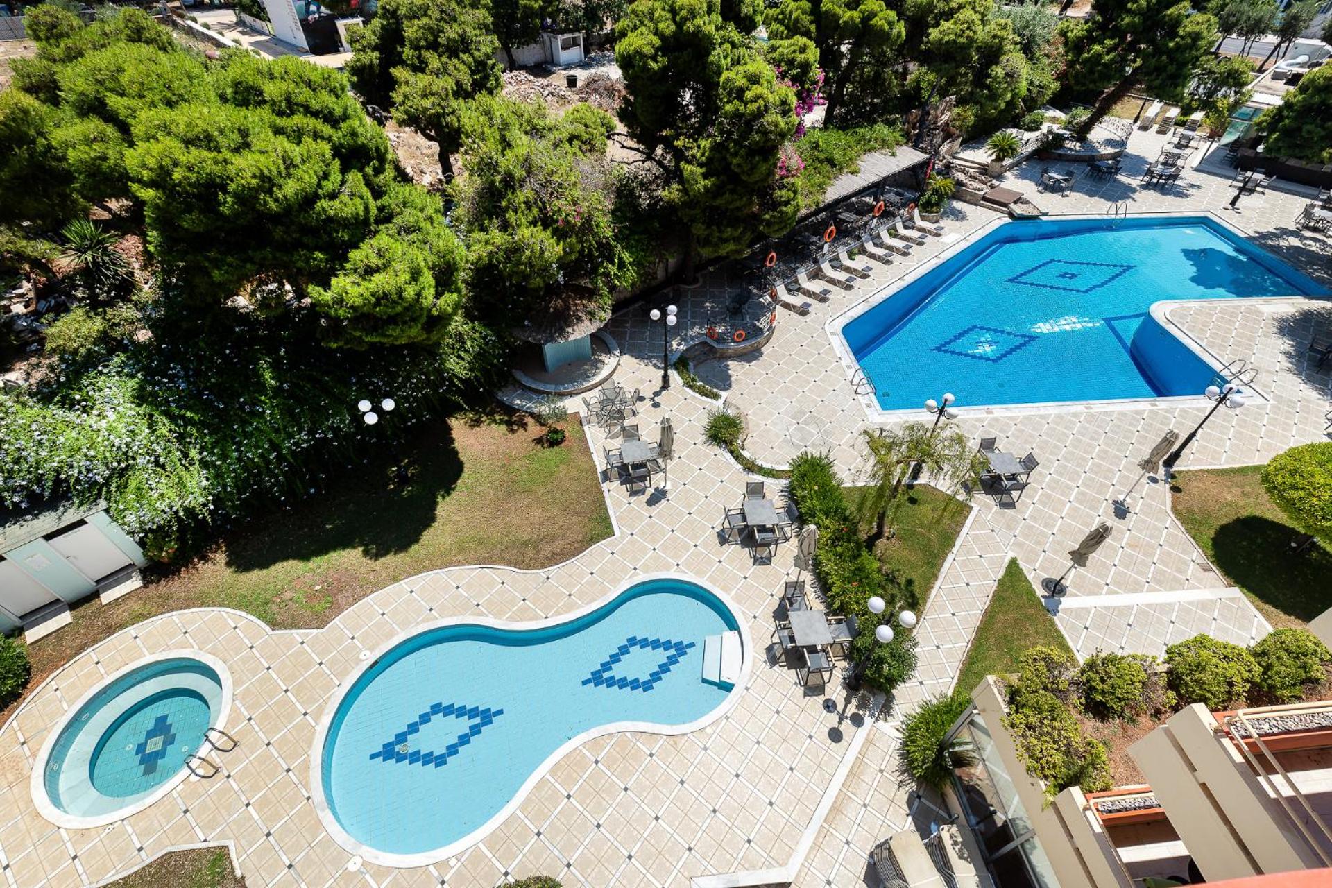Deluxe Apartment - 131 ft² with Pool View