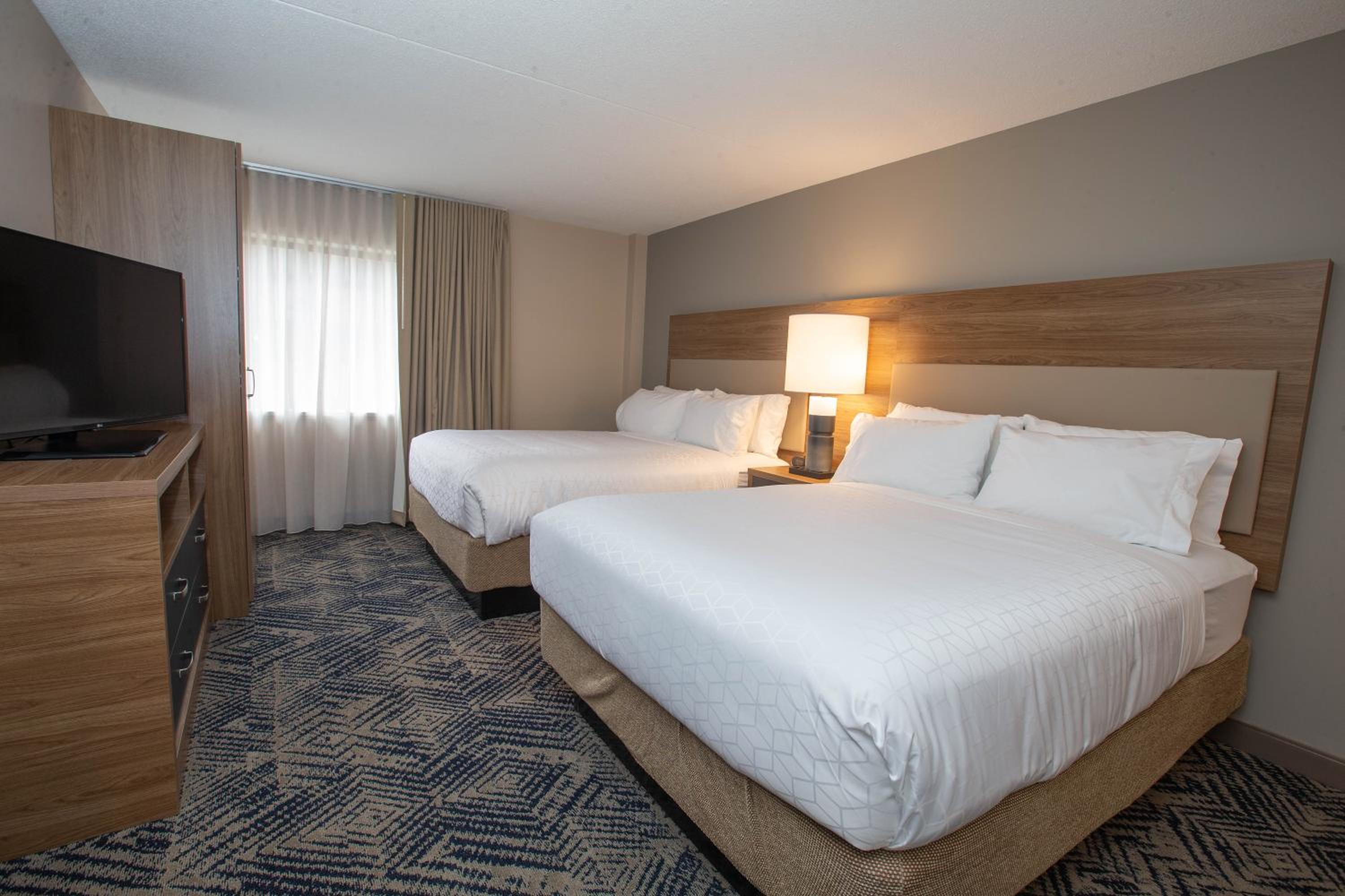 Suite with Two Double Beds - Non-Smoking - Photo 1