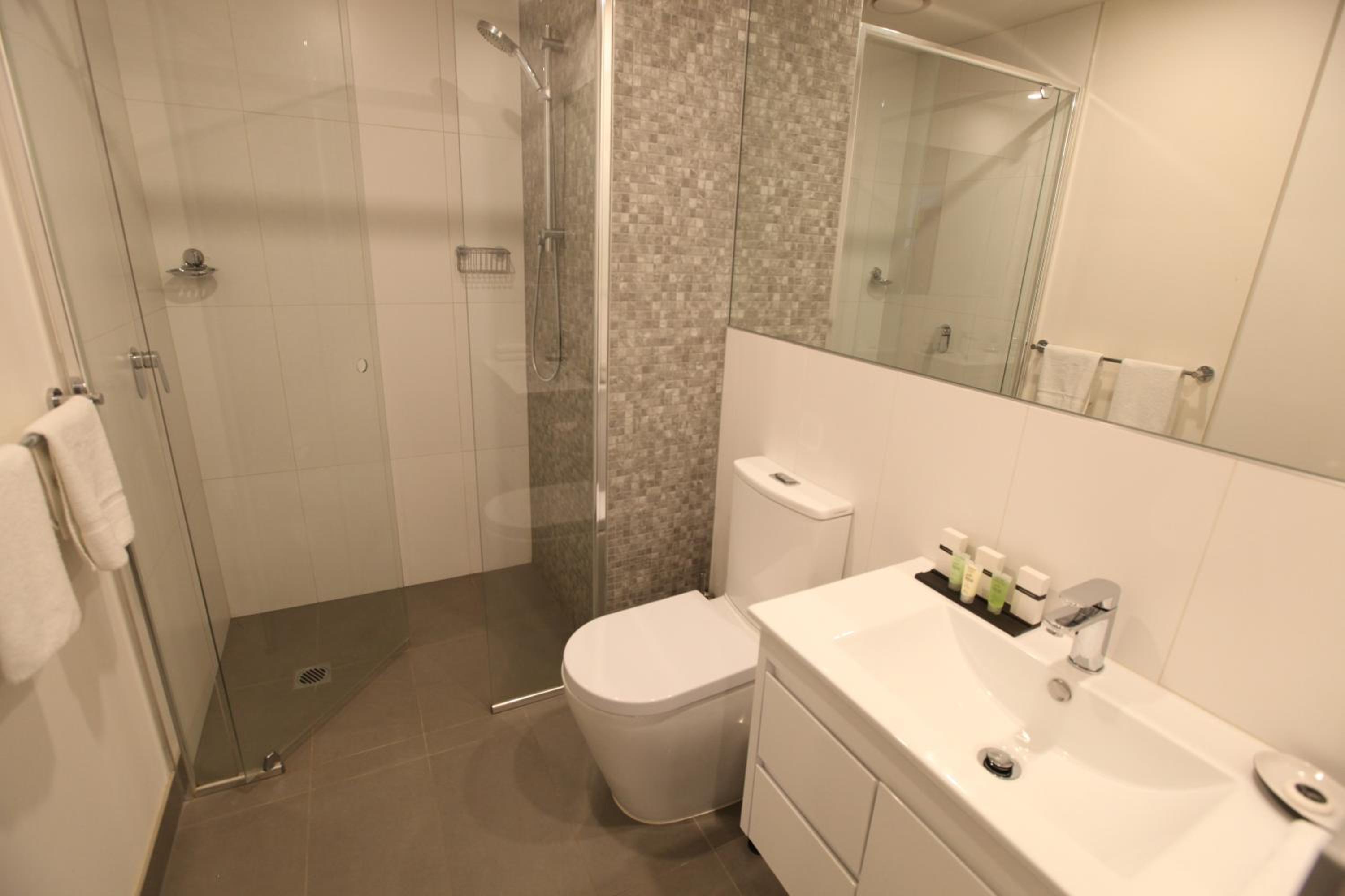 One-Bedroom Apartment - Photo 15