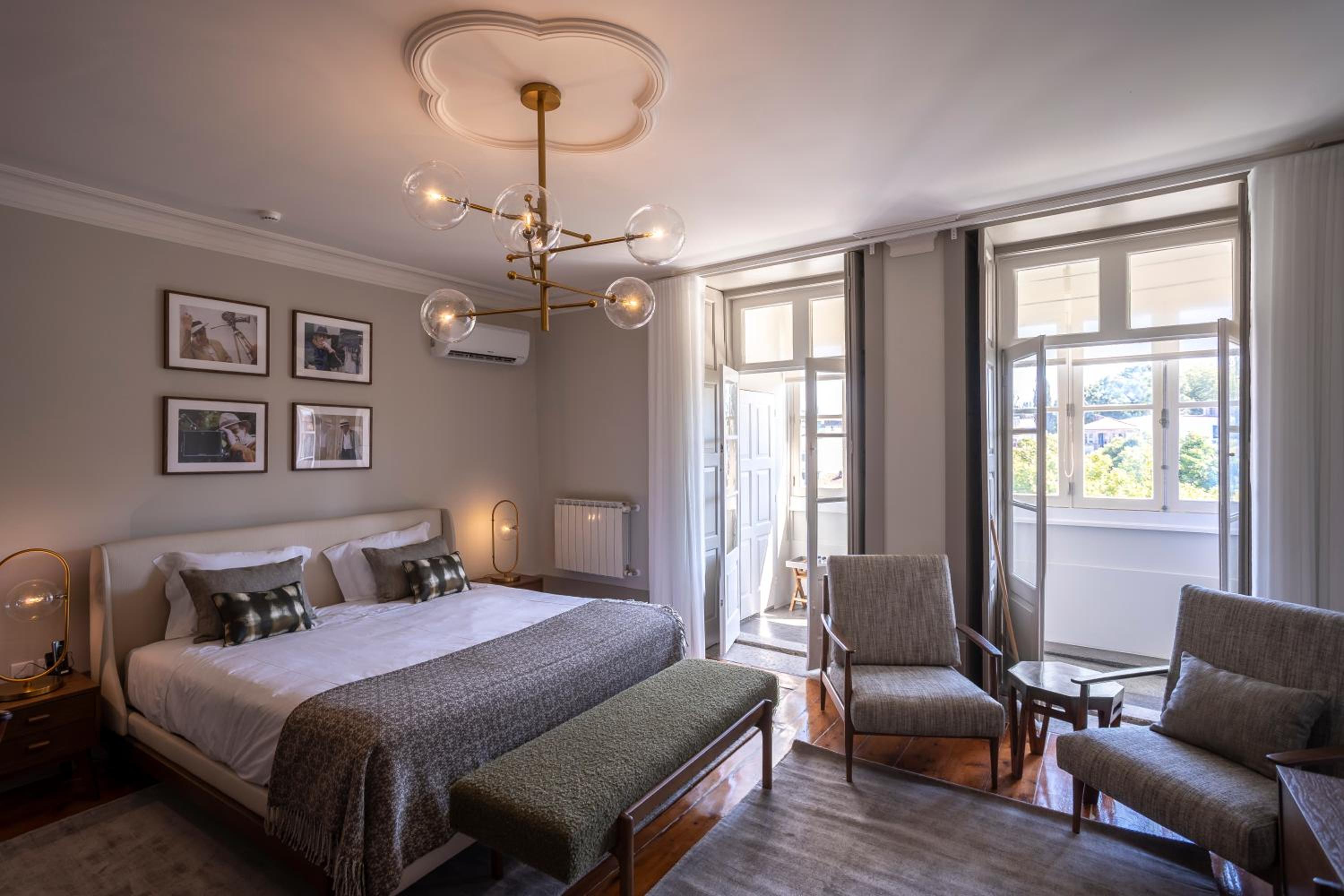 Deluxe Suite - Photo 1