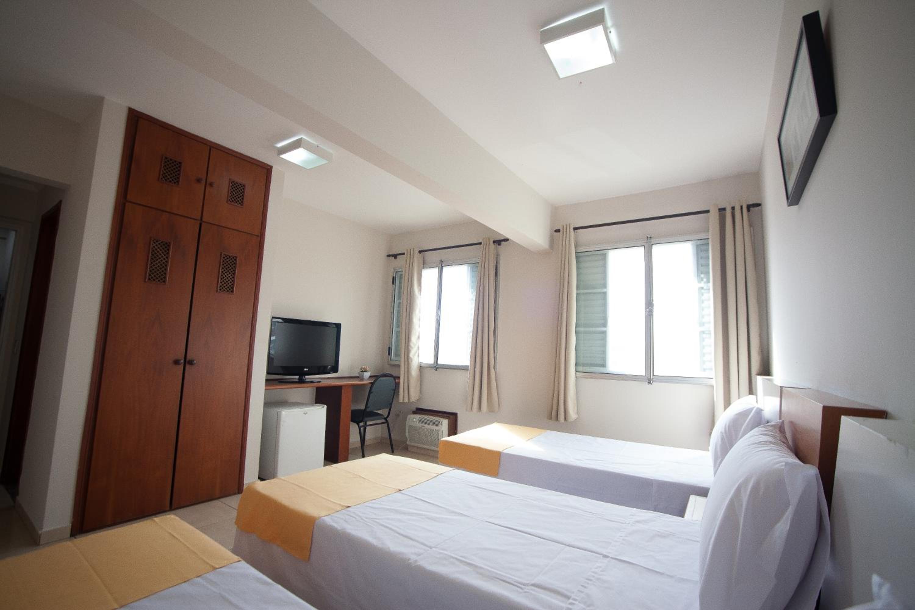 Standard Triple Room - Photo 3
