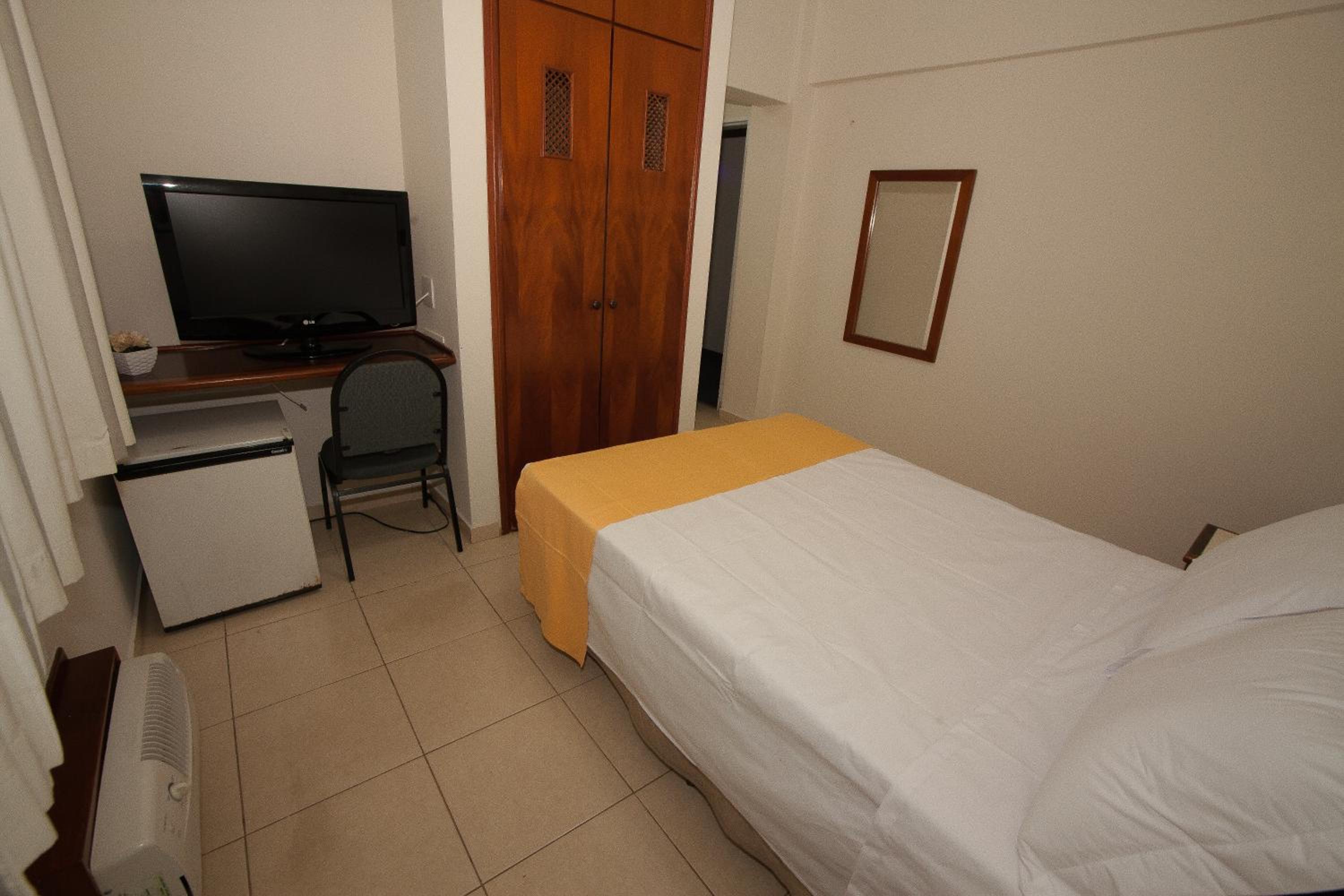 Double Room - Photo 2
