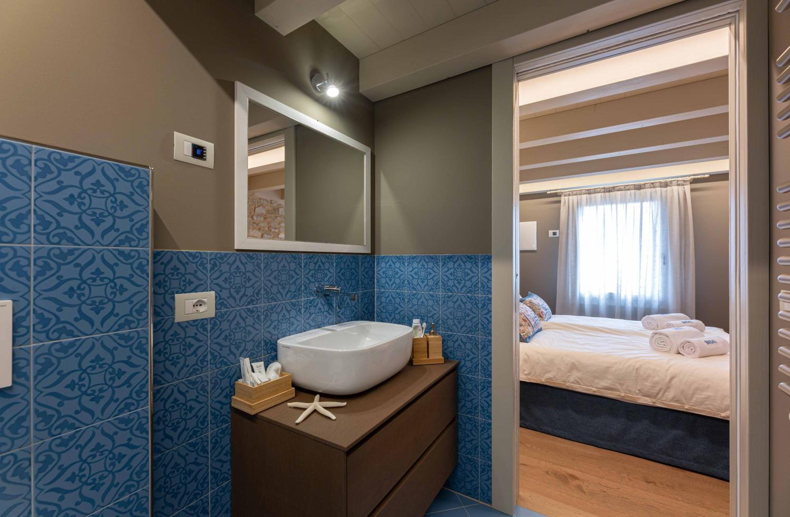 Deluxe Room - Photo 2