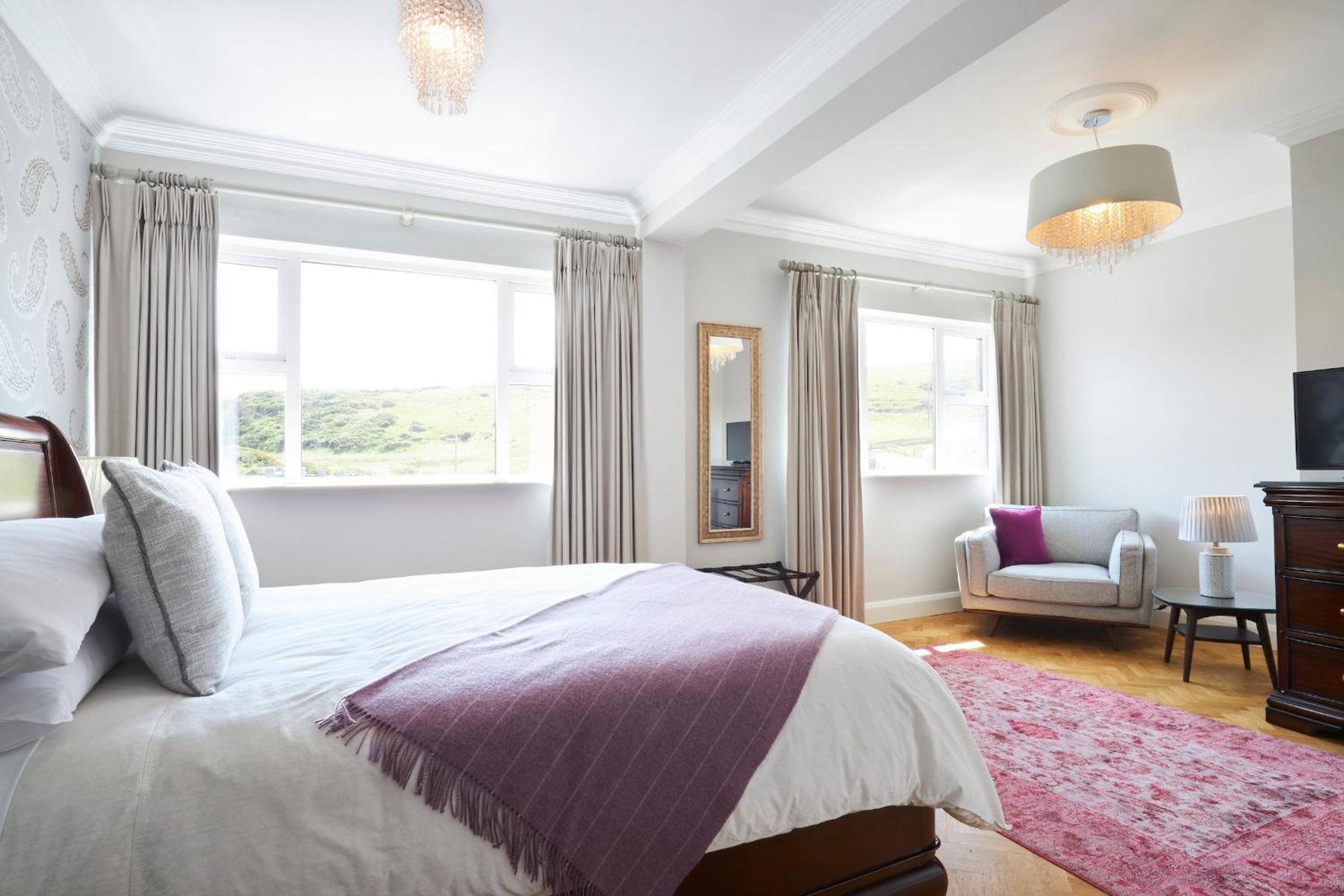Three-Bedroom Townhouse - Photo 1
