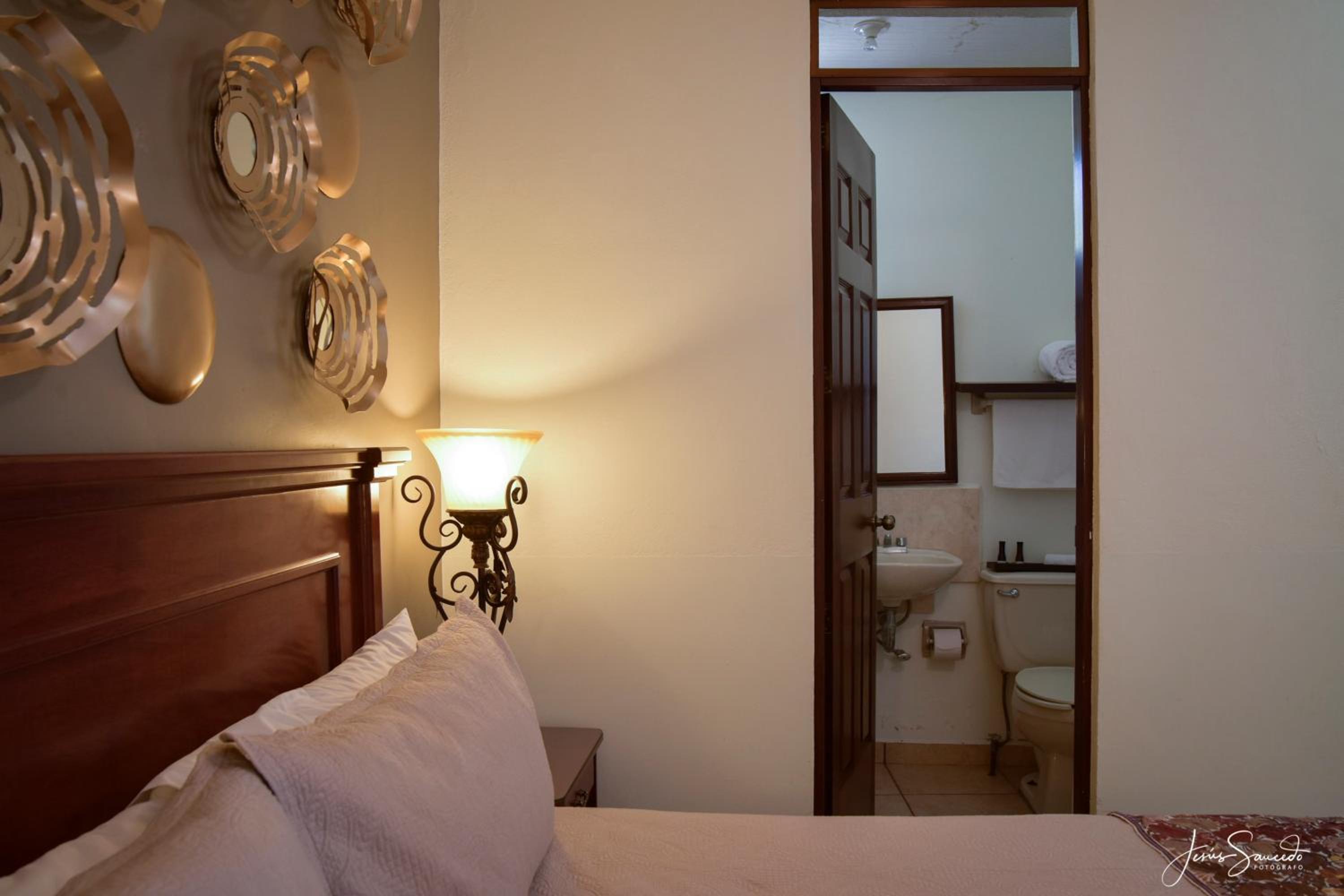 Deluxe King Room photo 2
