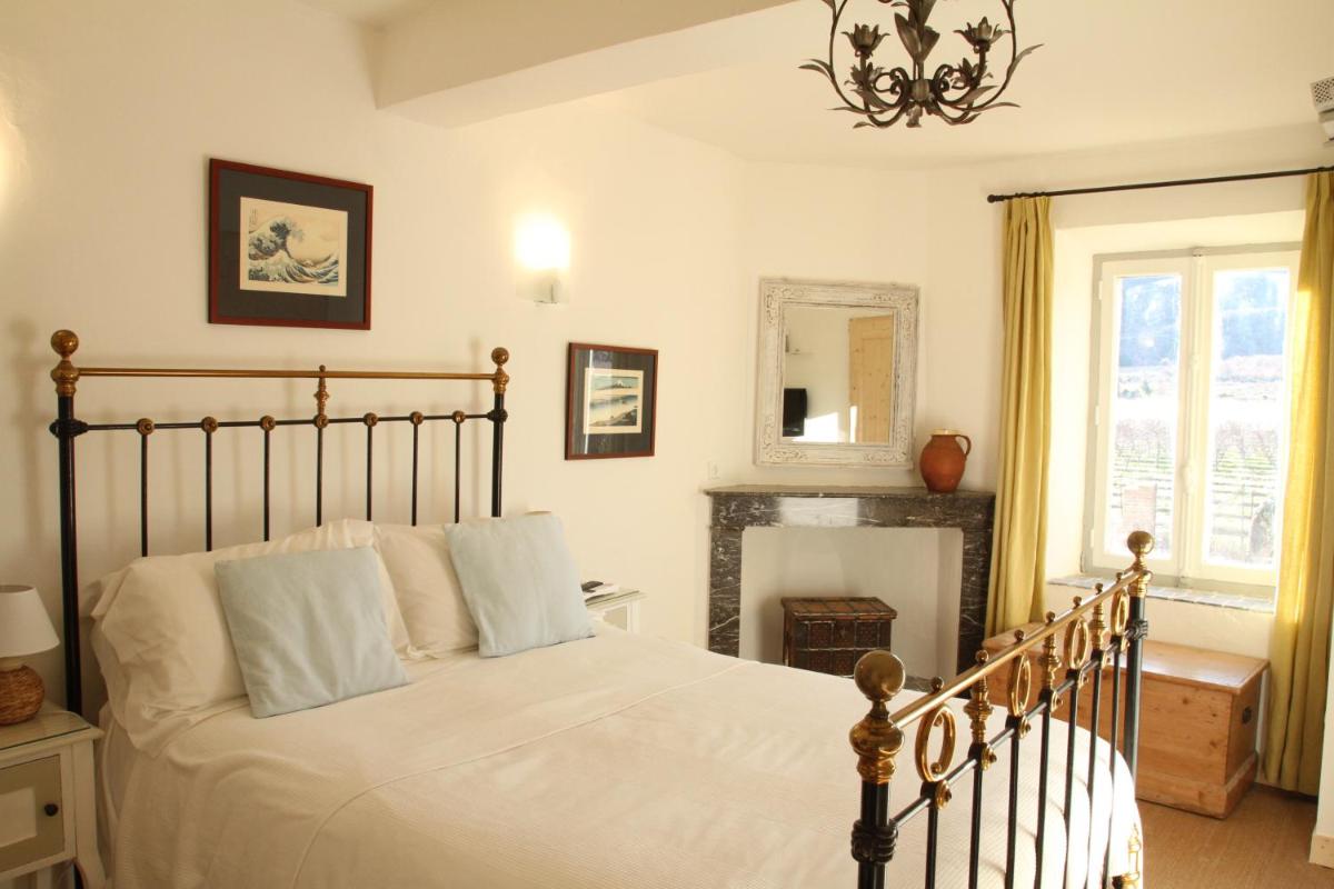 Standard Double Room with En Suite Bathroom photo 3