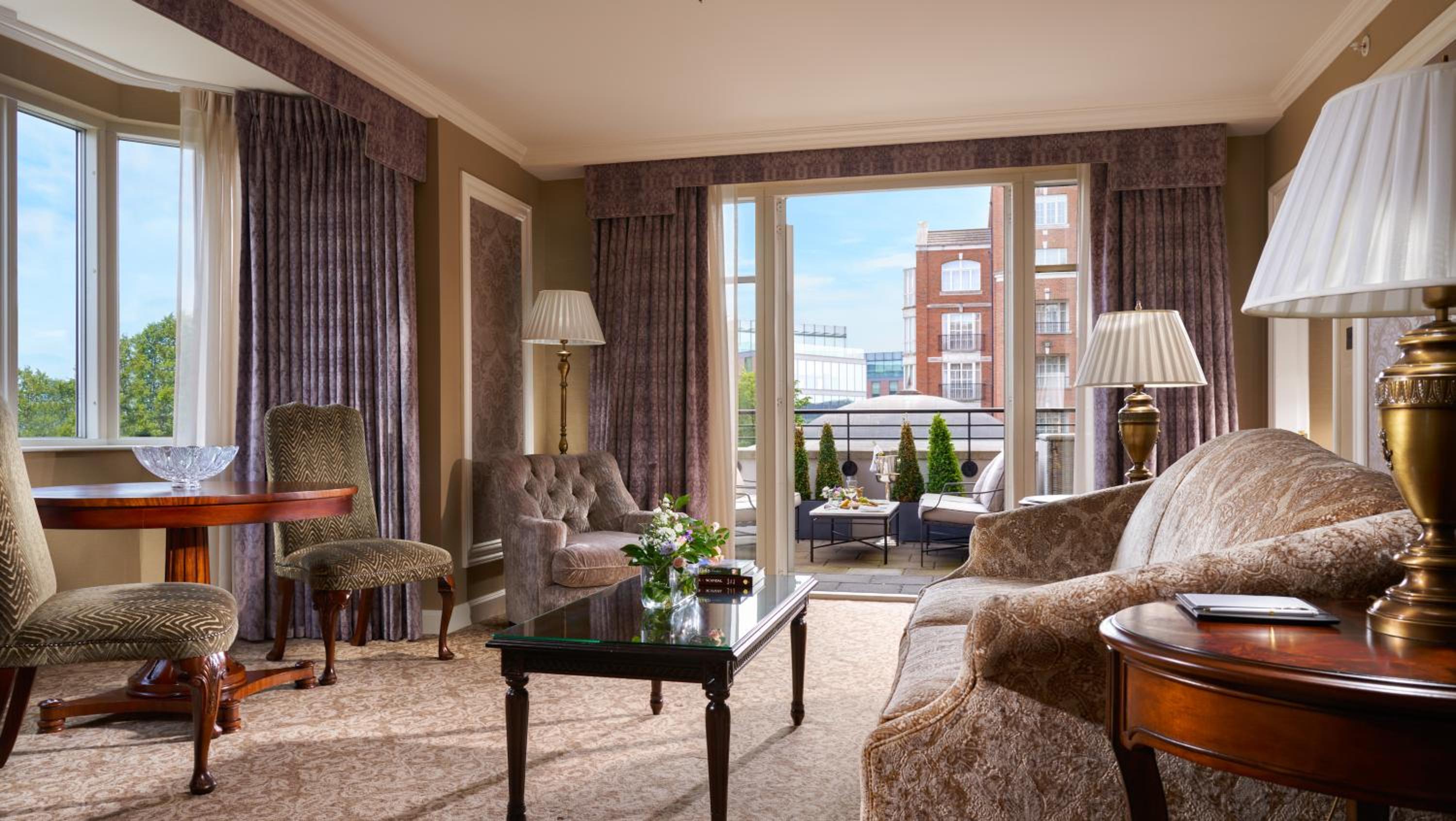 Luxury Suite
