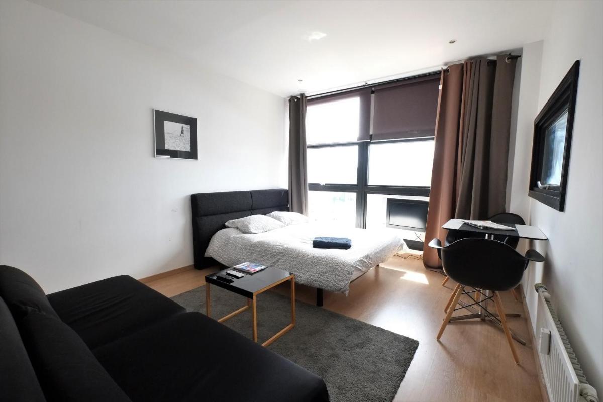 One-Bedroom Apartment - Photo 1