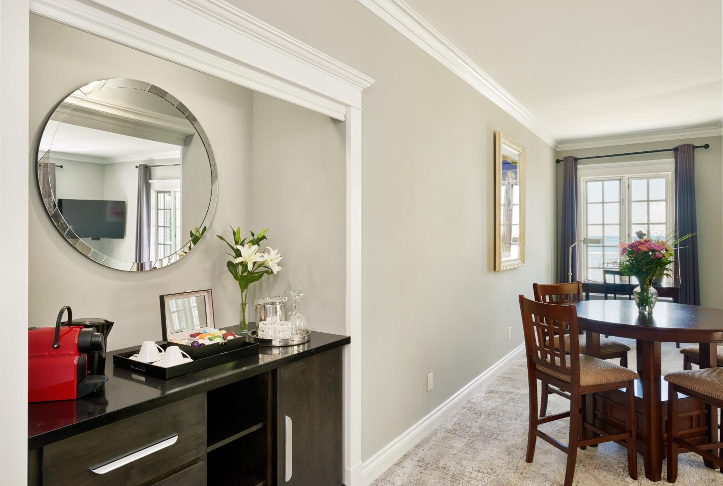 Deluxe Suite photo 3