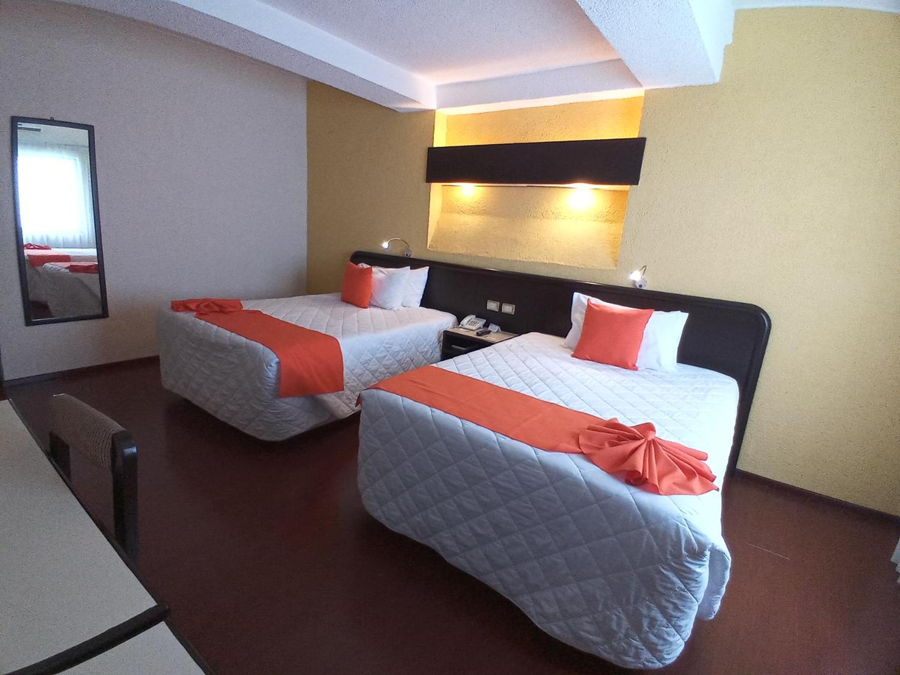 Double Room with Two Double Beds photo 3