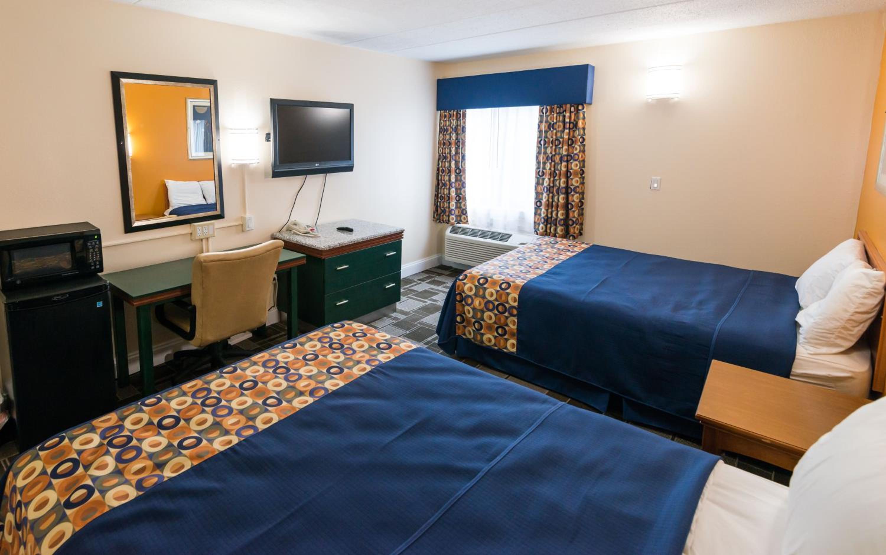 Deluxe Queen Room