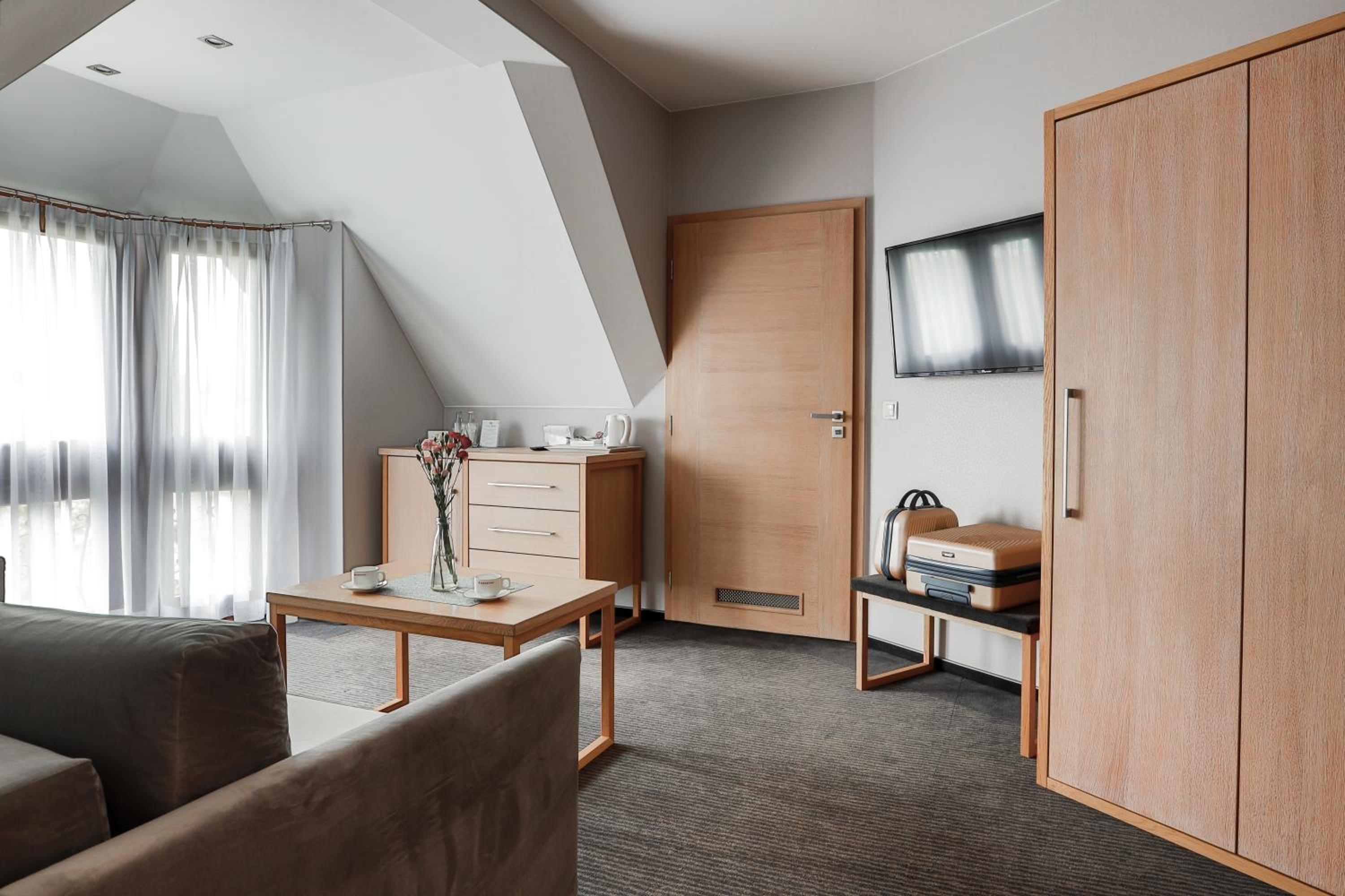 One-Bedroom Apartment - Photo 1