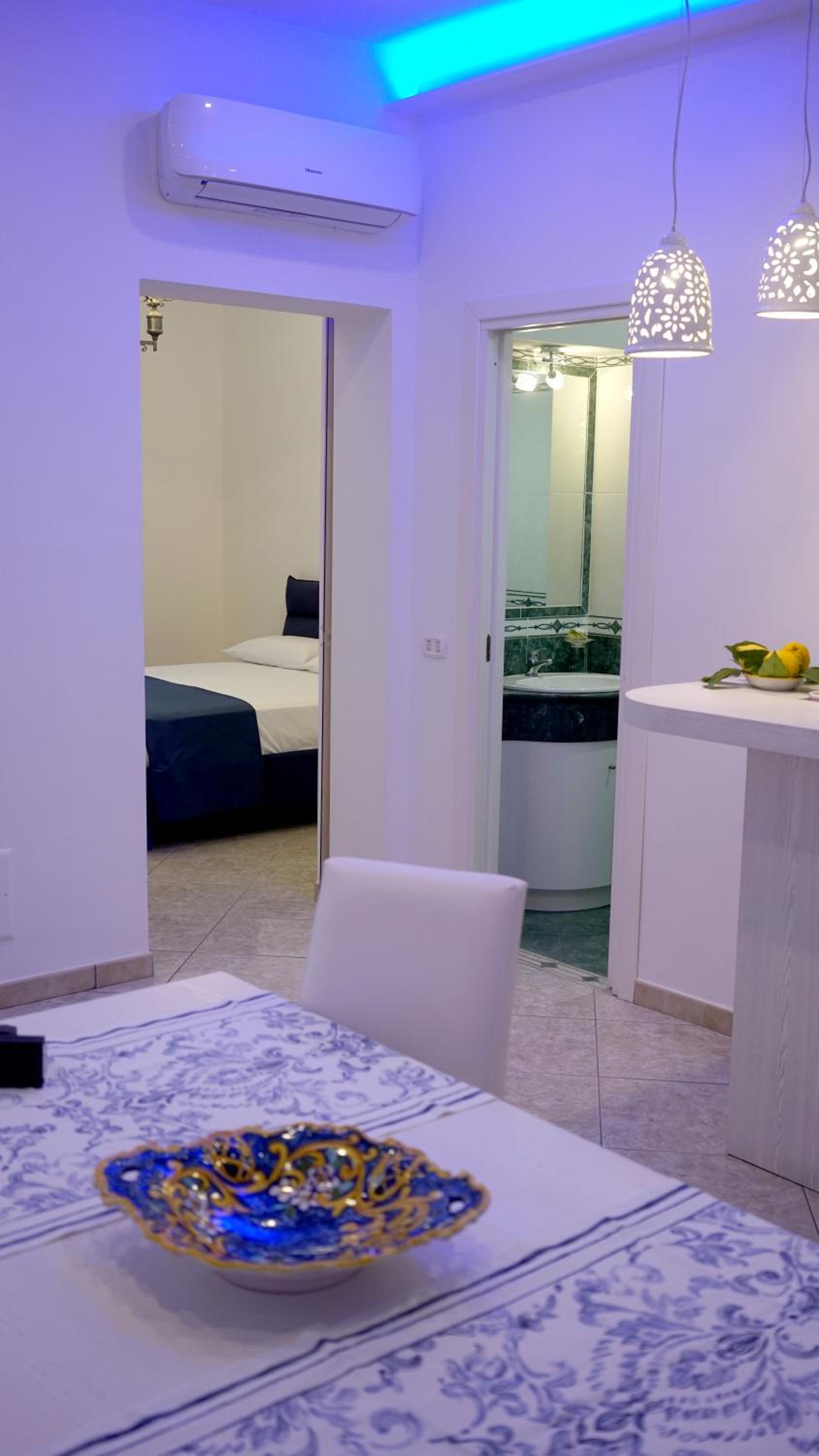 Deluxe Room - Photo 15