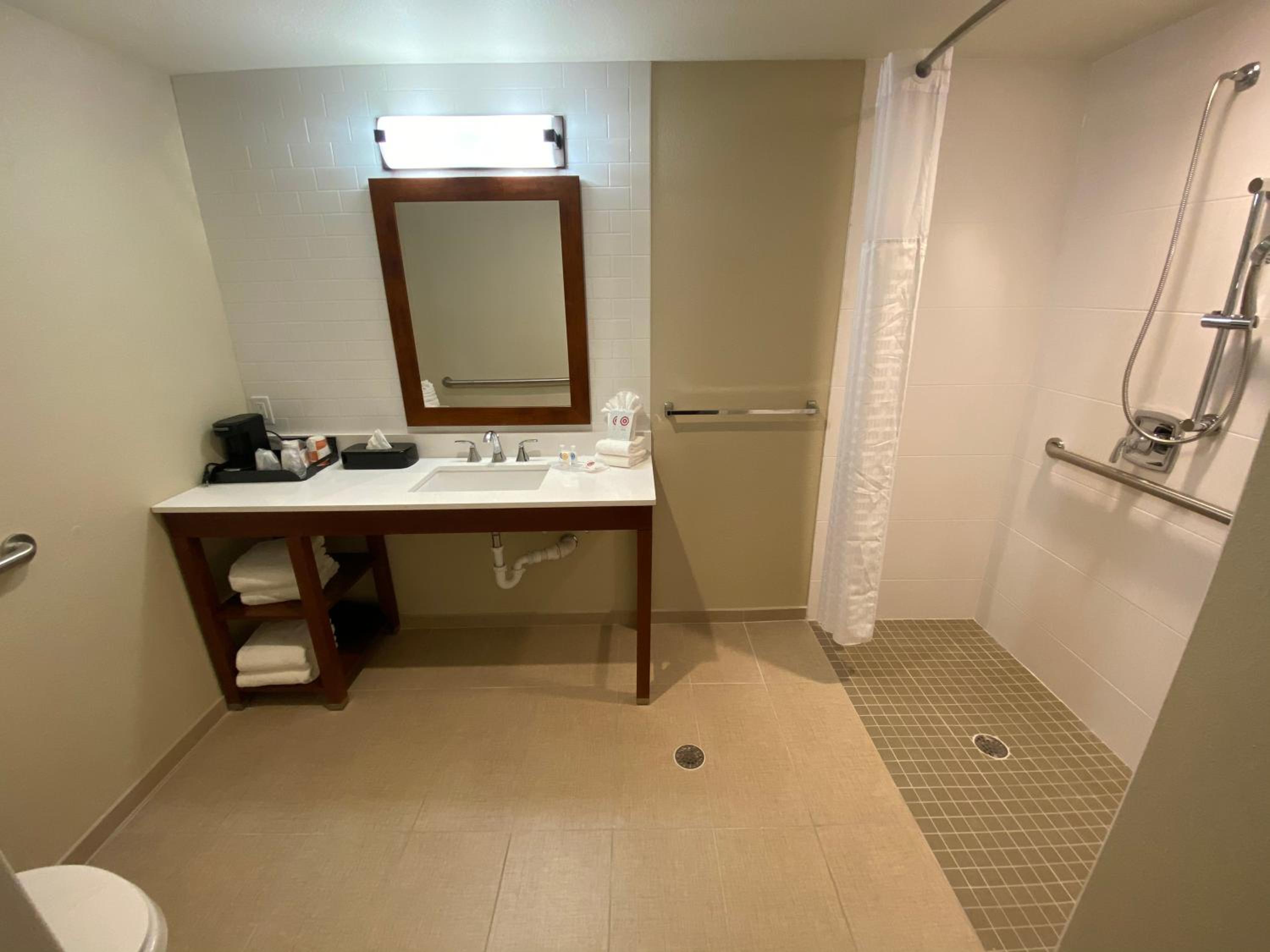 Queen Room with Two Queen Beds and Sofa Bed - Accessible/Non-Smoking  - Photo 5