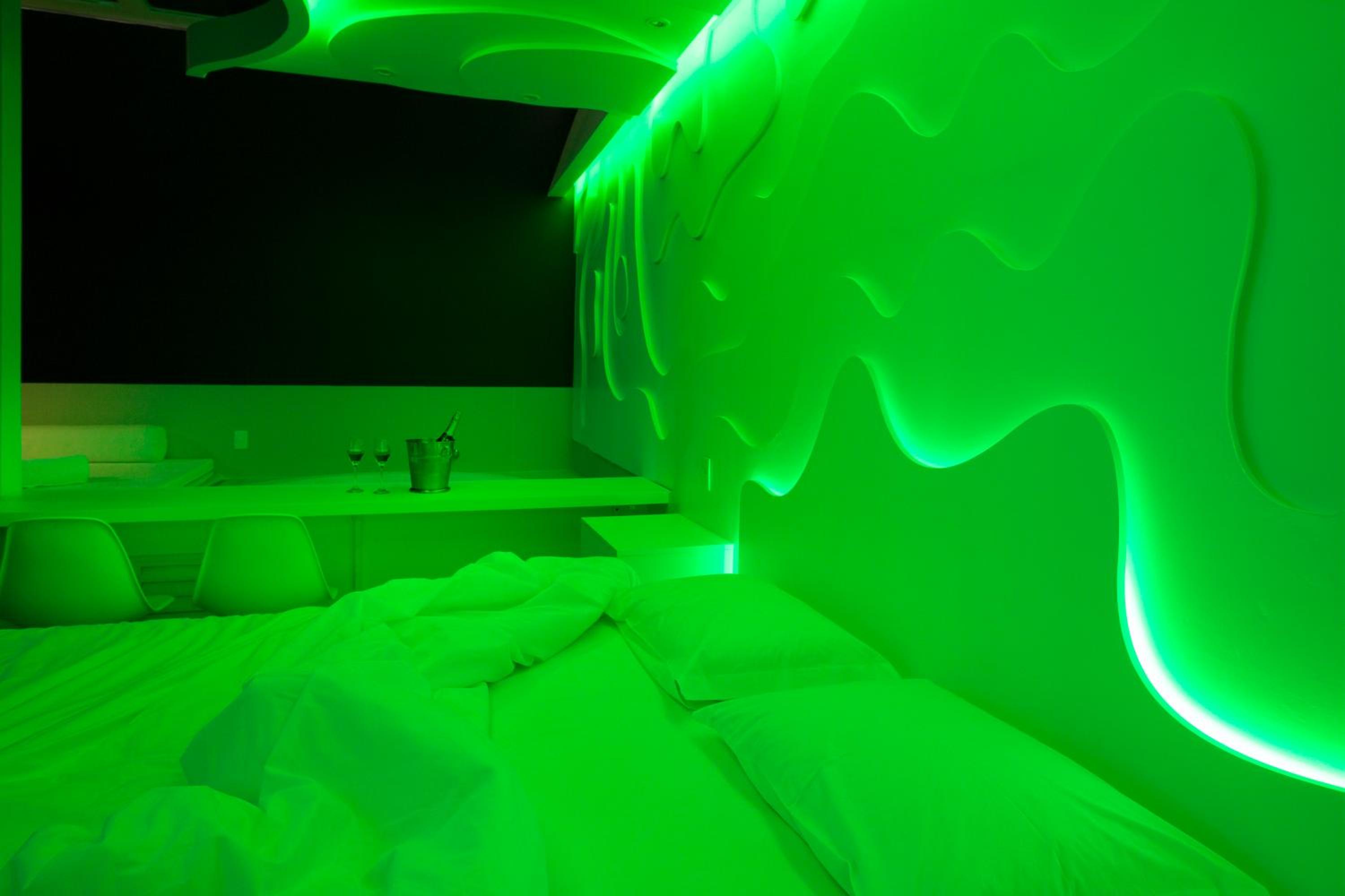 King Suite with Spa Bath photo 2