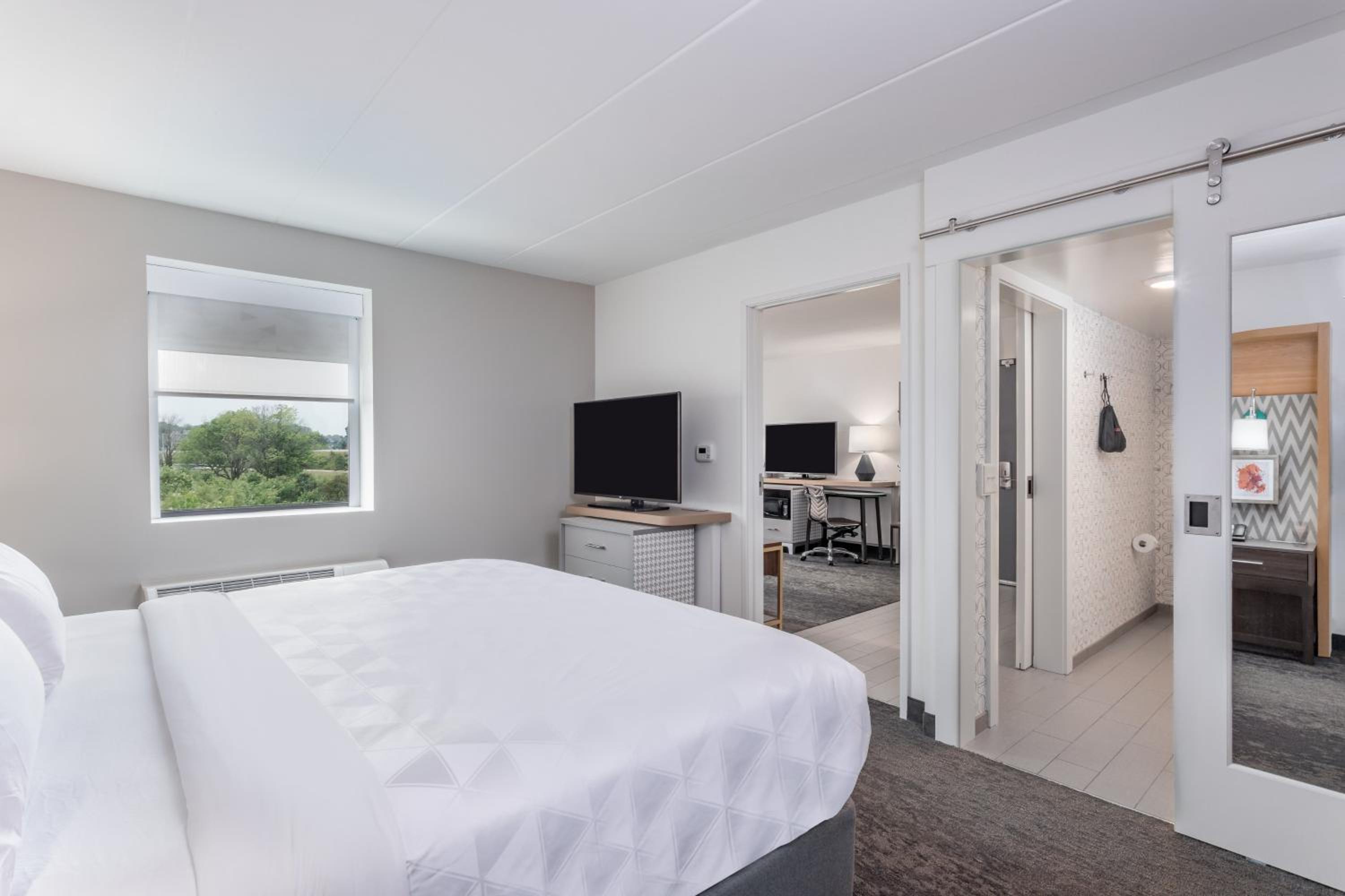 Premium King Room - Communication Accessible