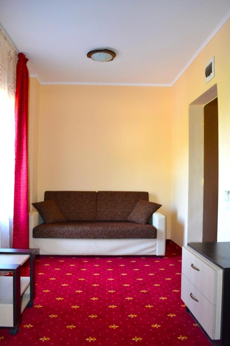Economy Double Room photo 2