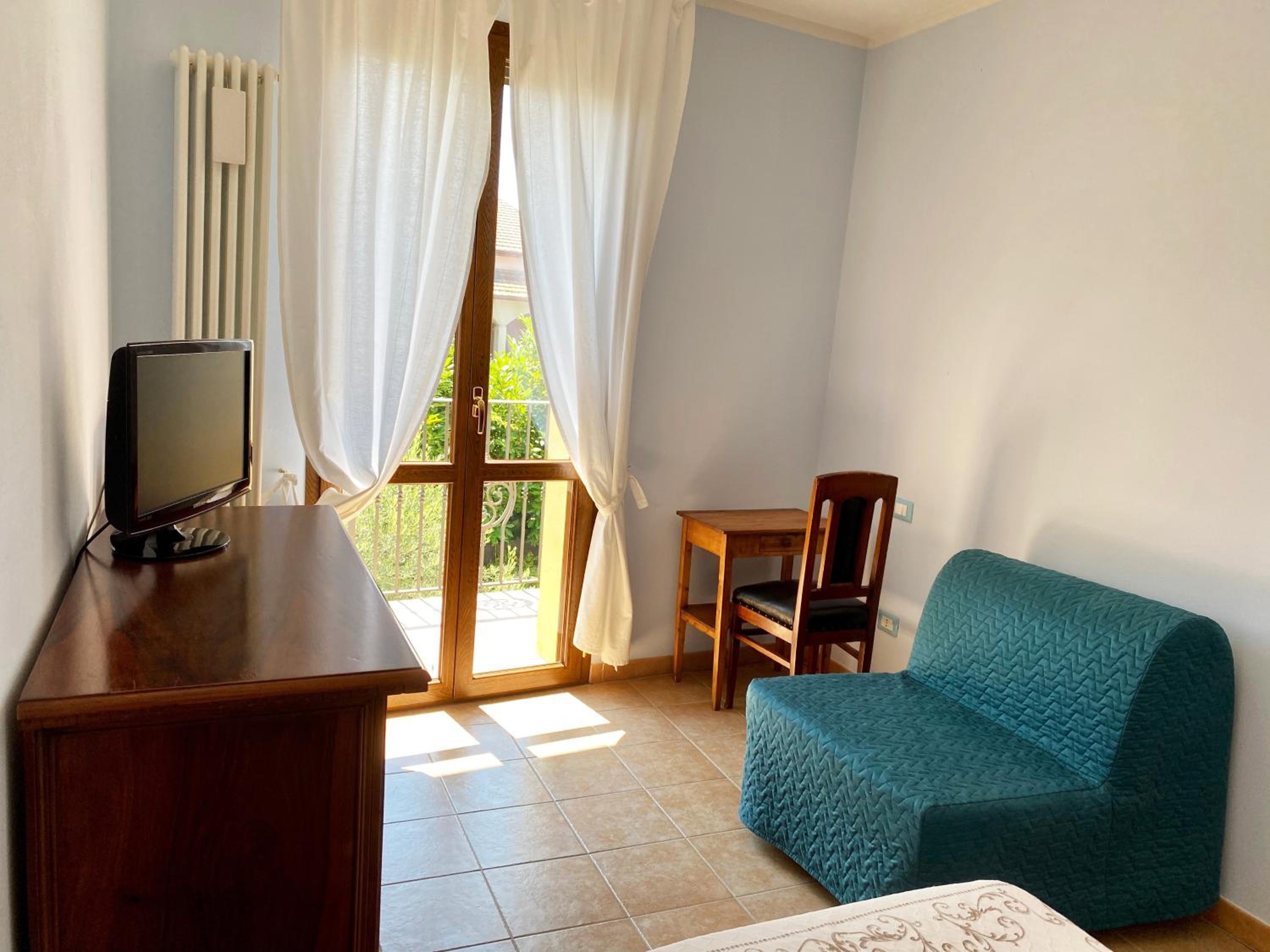 Deluxe Single Room with Balcony photo 1