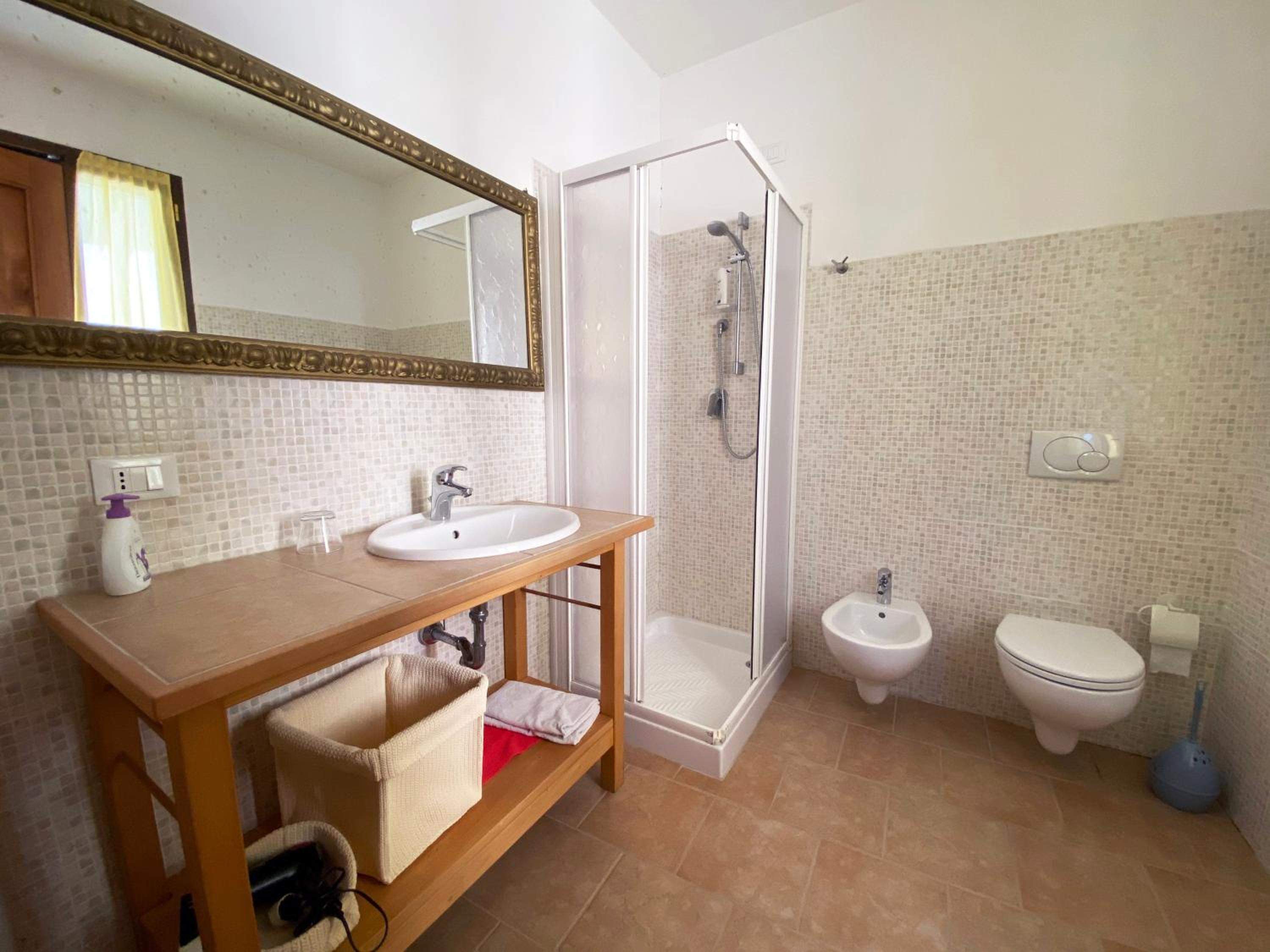 Deluxe Double Room with Shower photo 2