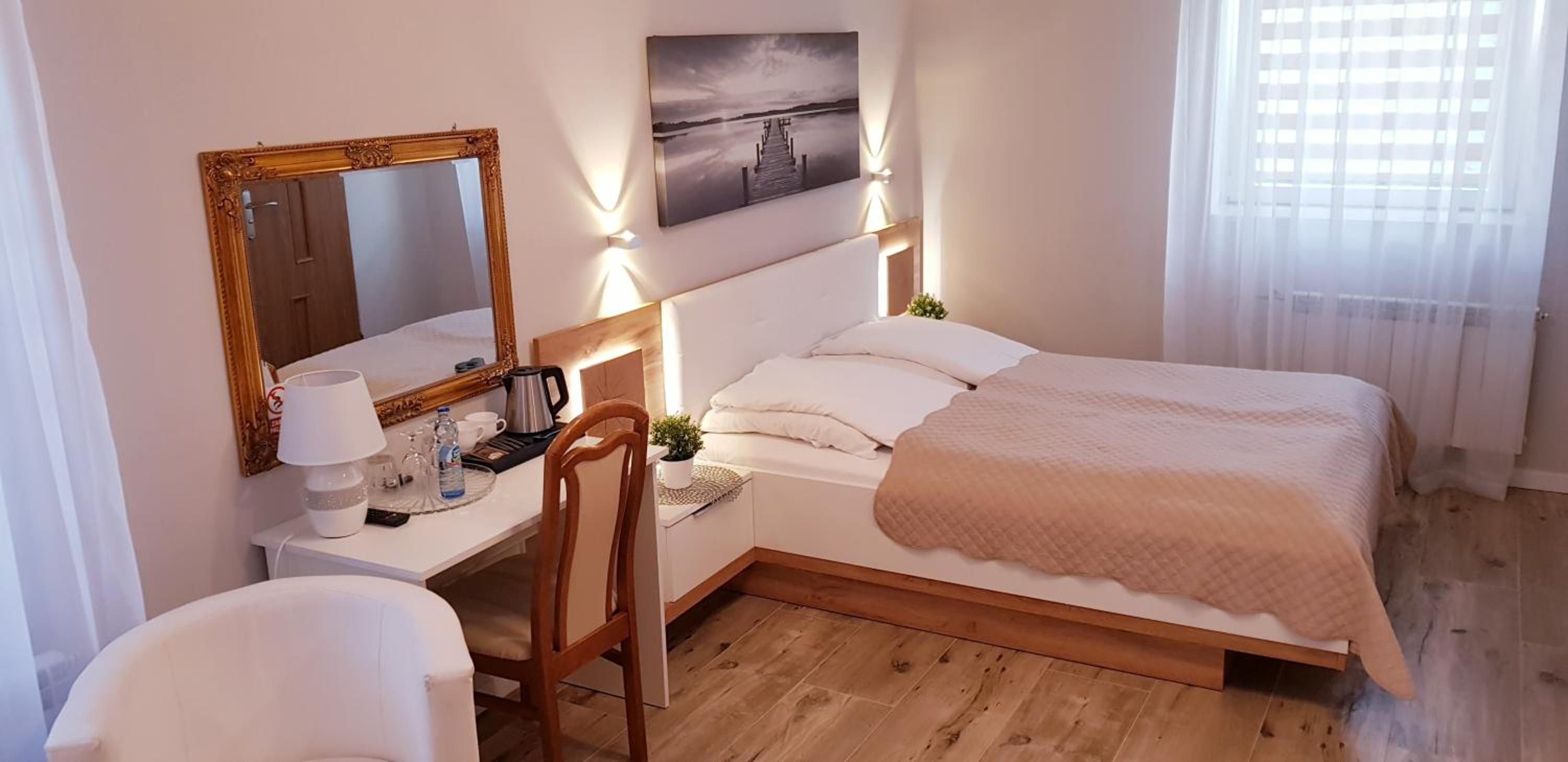 Deluxe Double Room with Bath photo 1