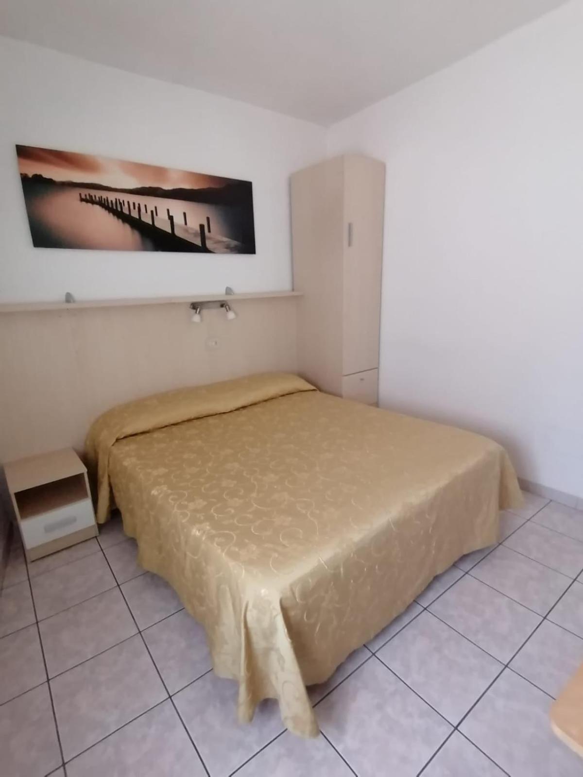 Double Room - Photo 6