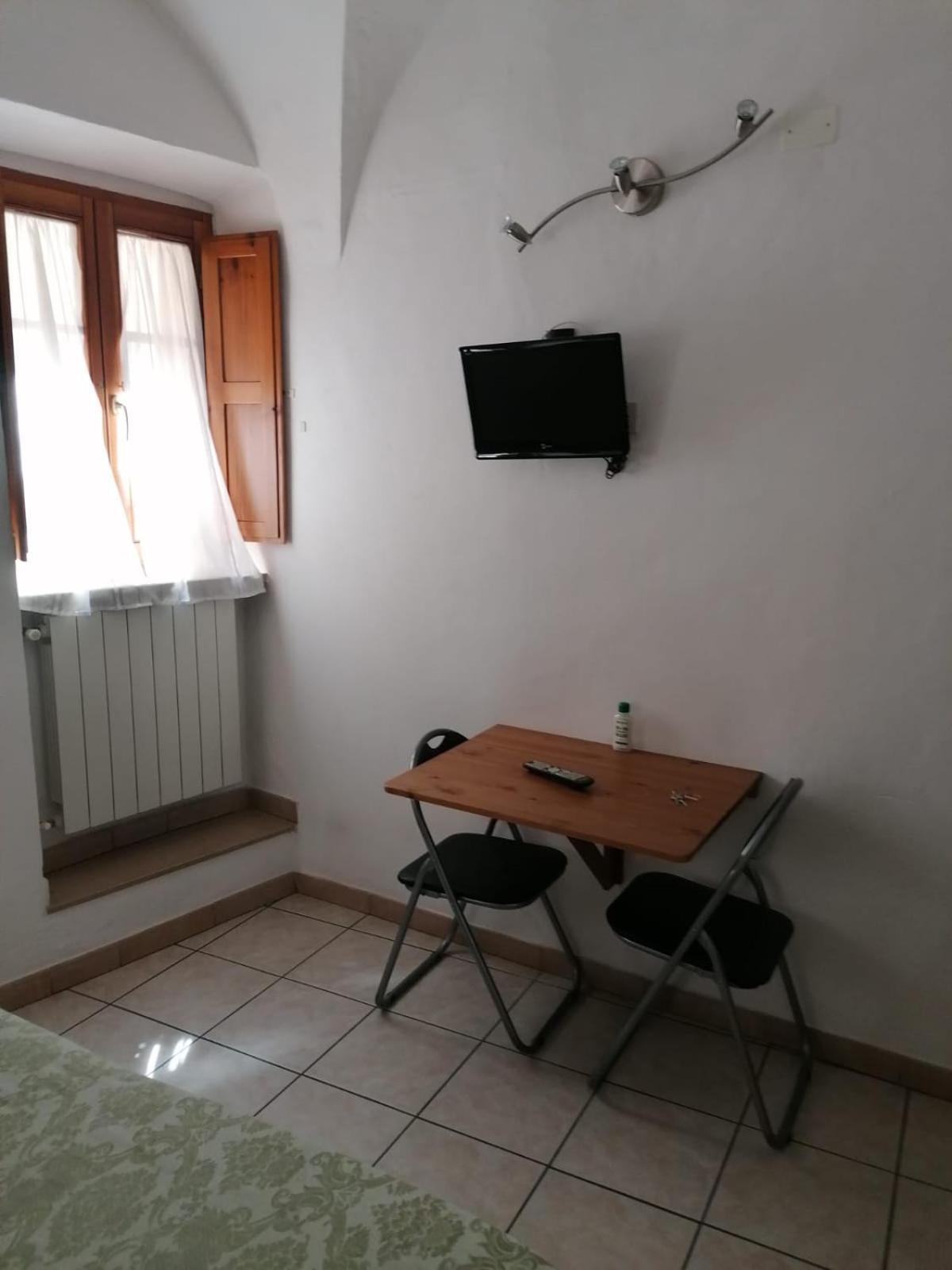 Double Room - Photo 3