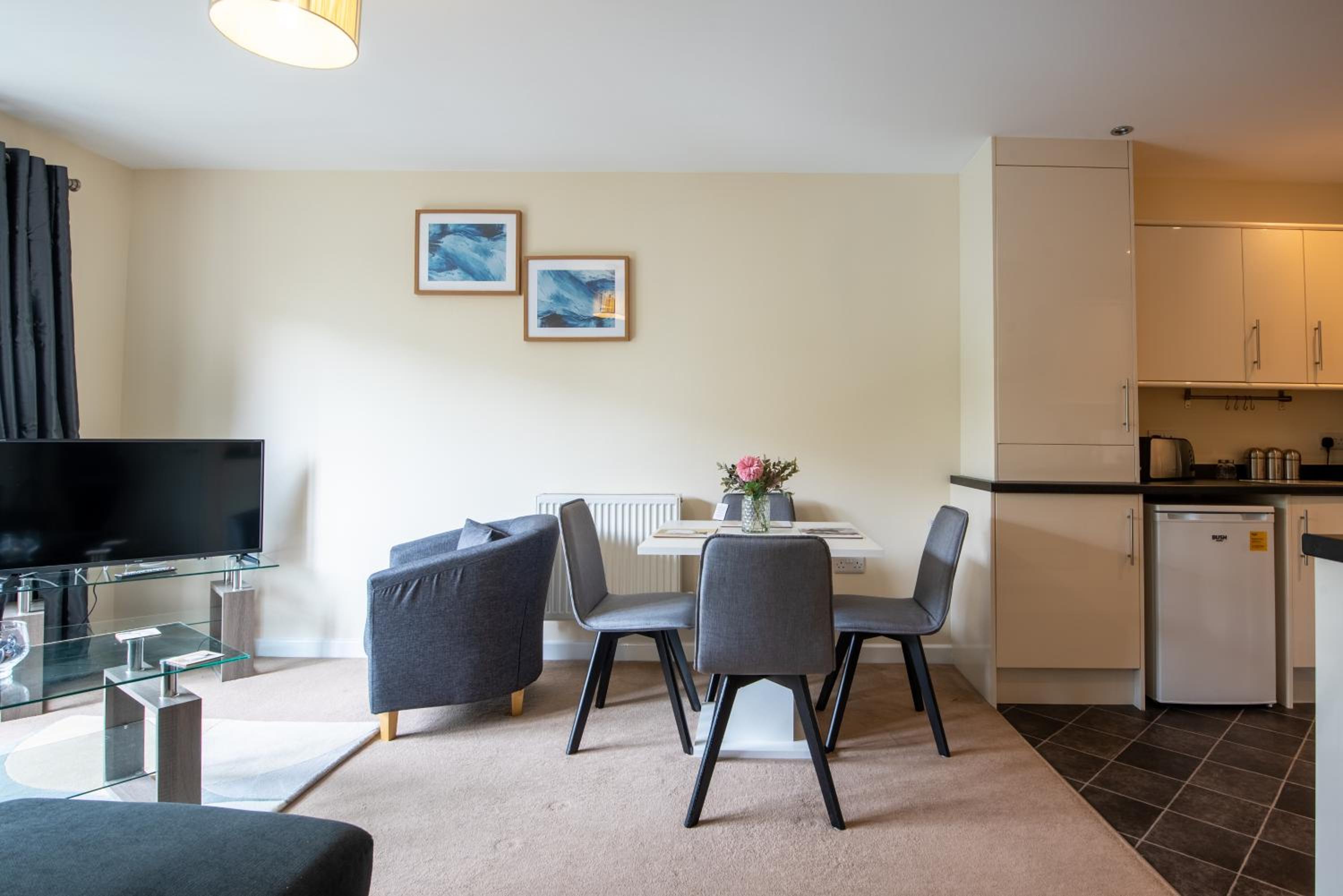 Two-Bedroom Apartment - Photo 18
