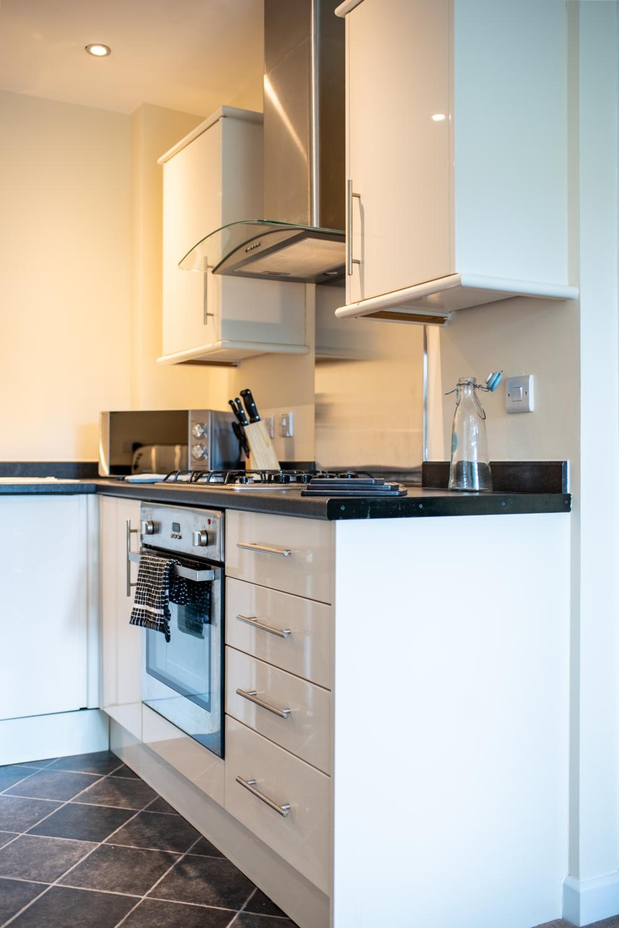 Two-Bedroom Apartment - Photo 6