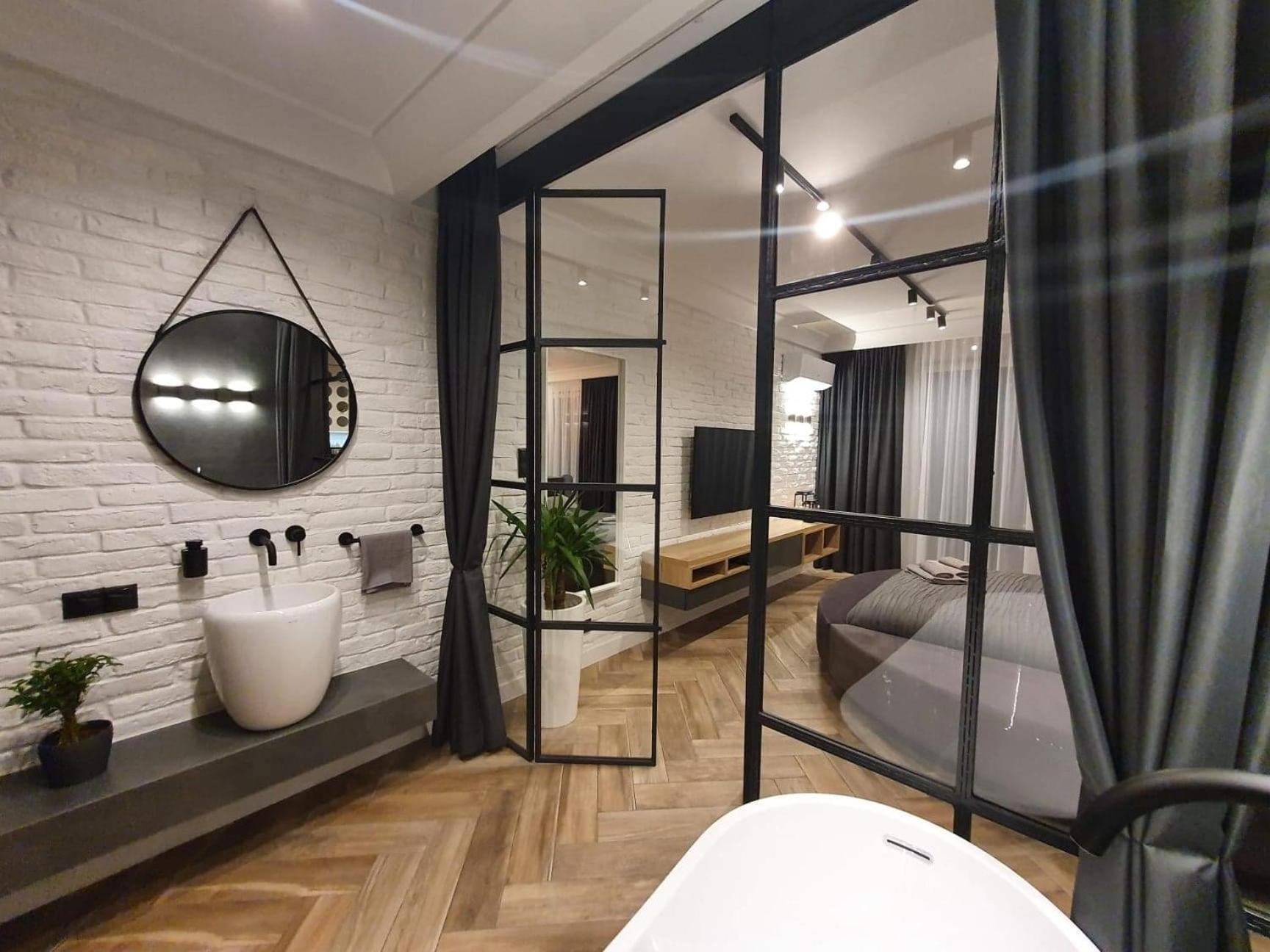 Apartment (1-2 Adults) with Free Parking