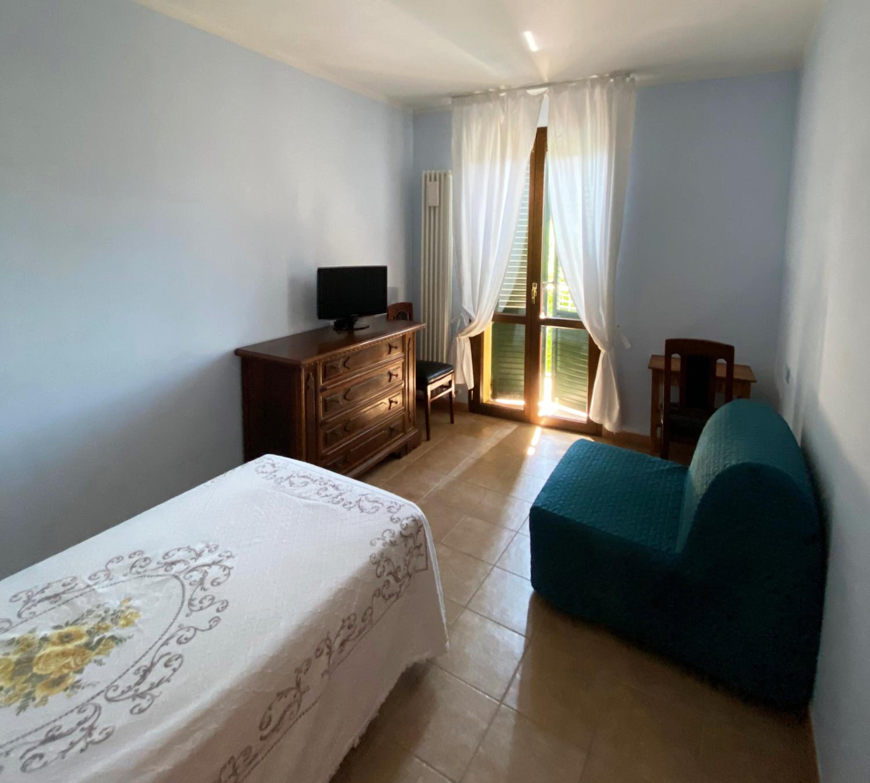 Deluxe Single Room with Balcony photo 3