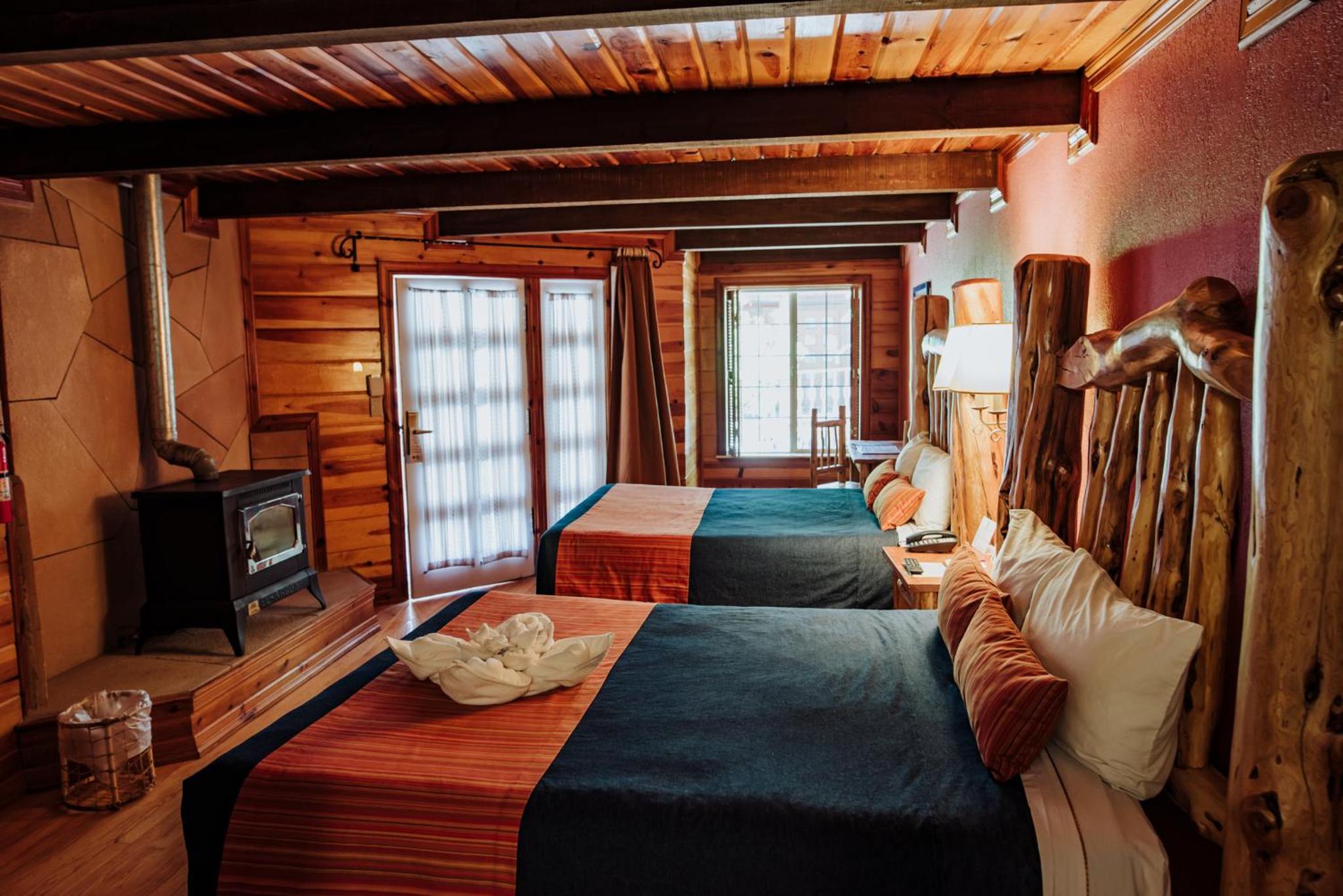 Standard Suite - Photo 3