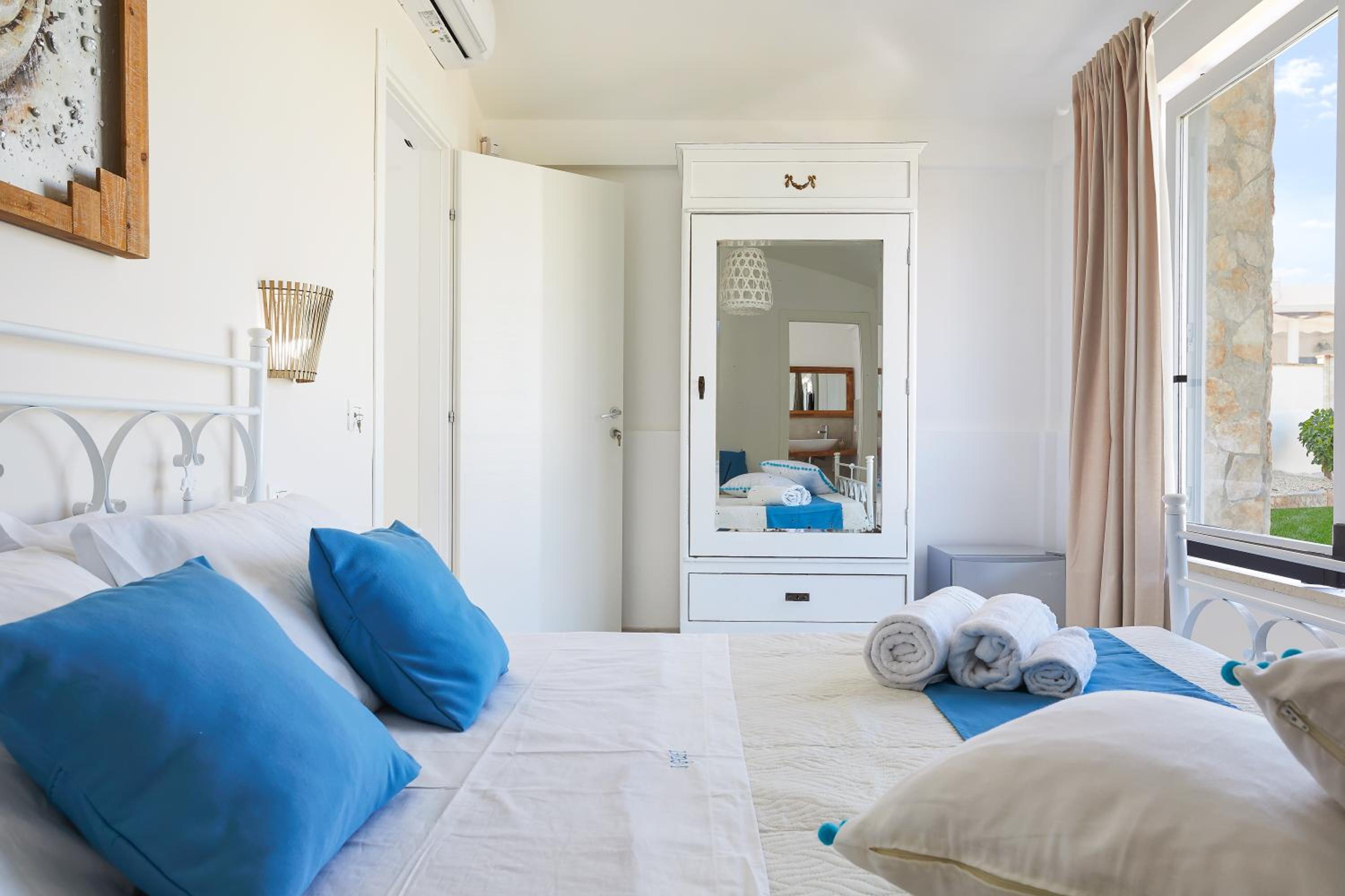 Triple Room with Garden View photo 2