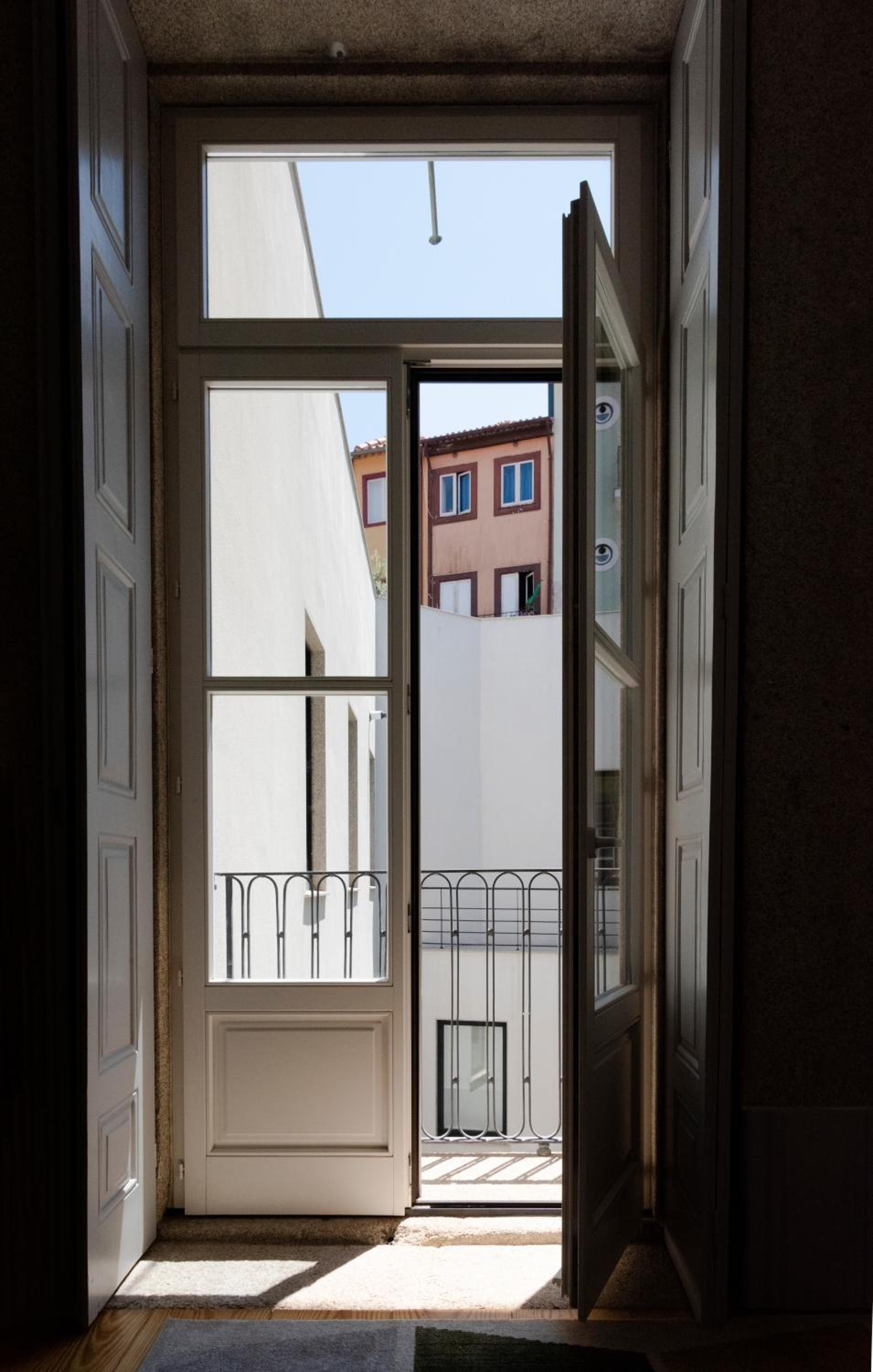 One-Bedroom Apartment with Garden View - Photo 11