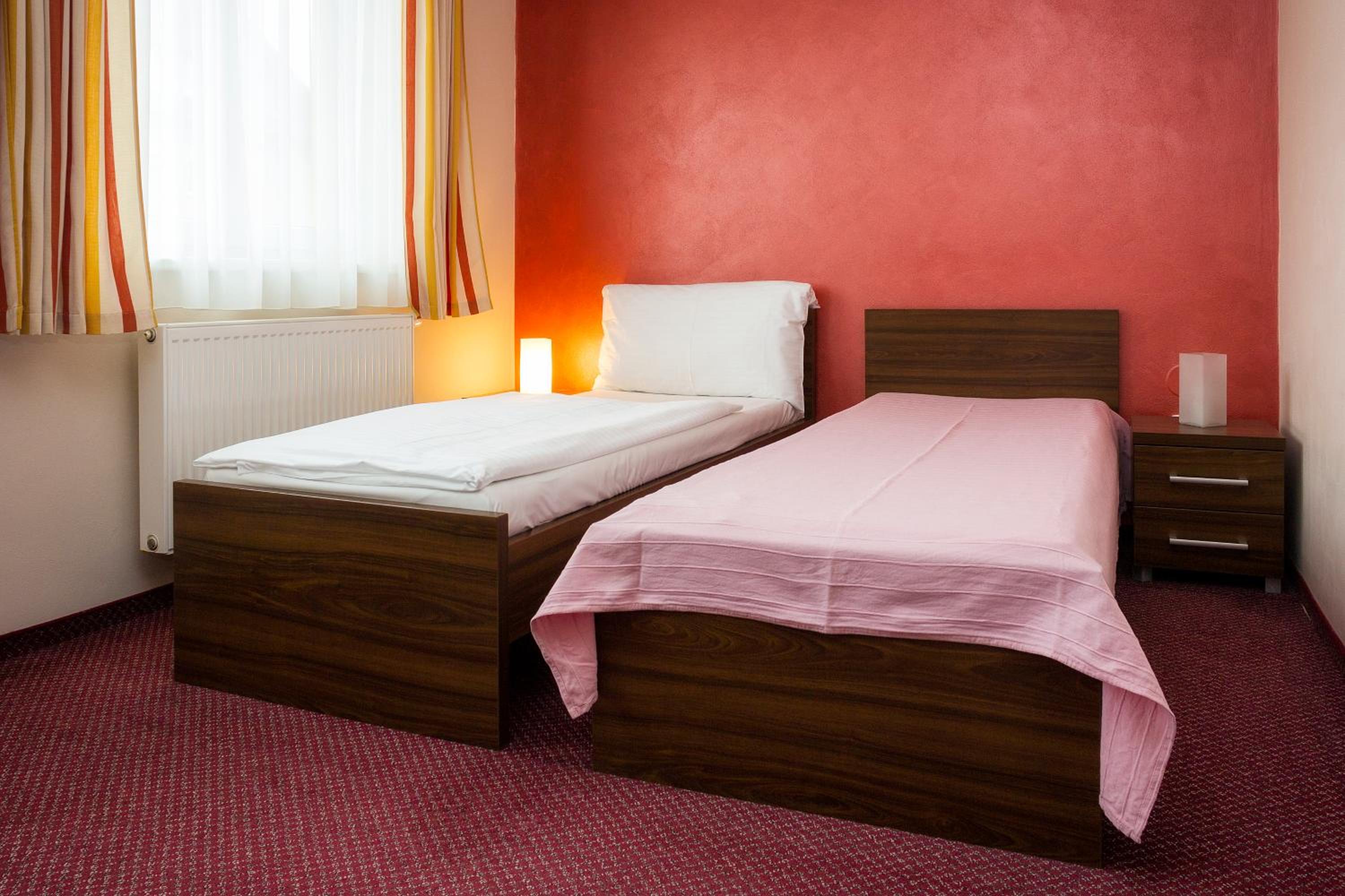 Single Room photo 2