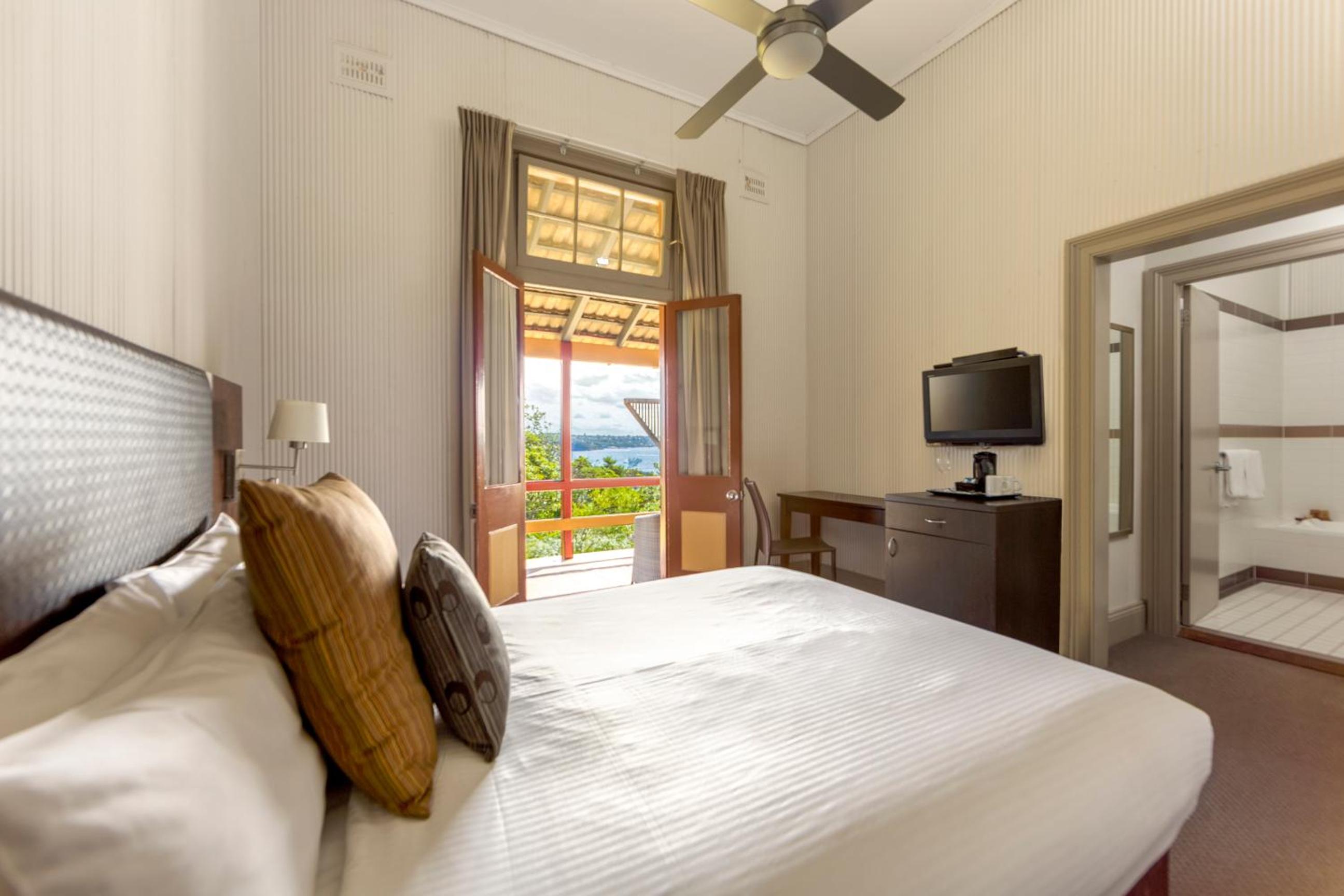 Heritage Harbor Side Room