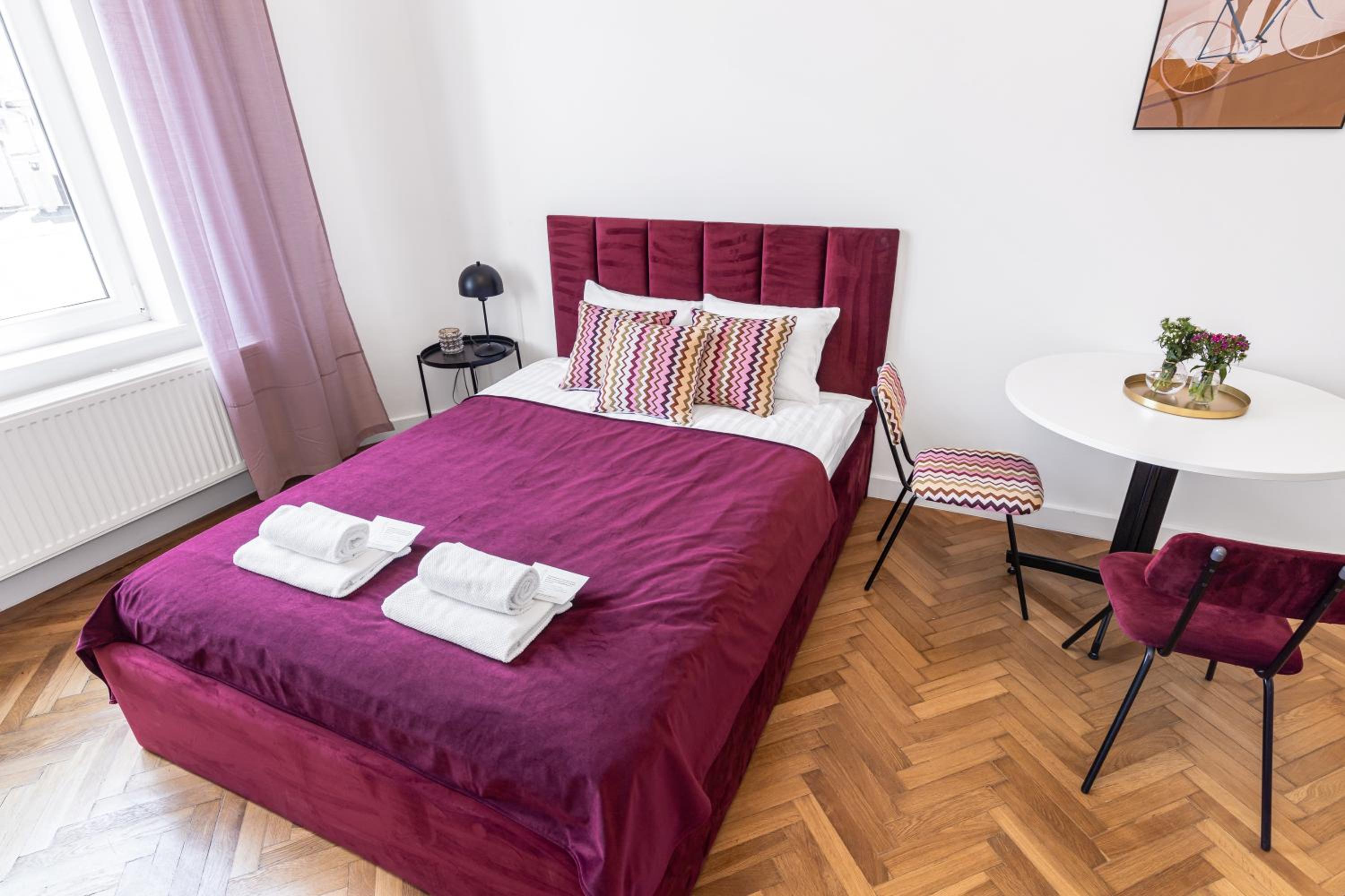 Studio Apartment photo 3
