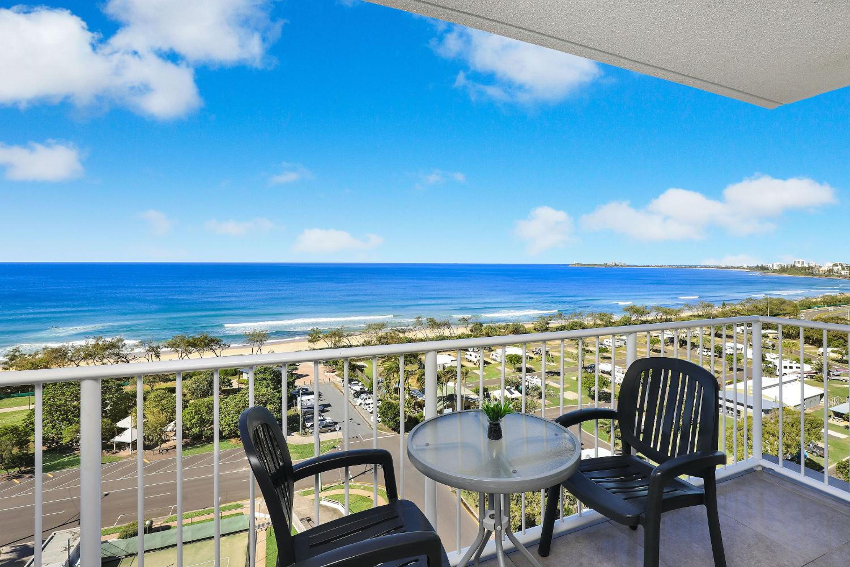 Three-Bedroom Apartment with Ocean View photo 2