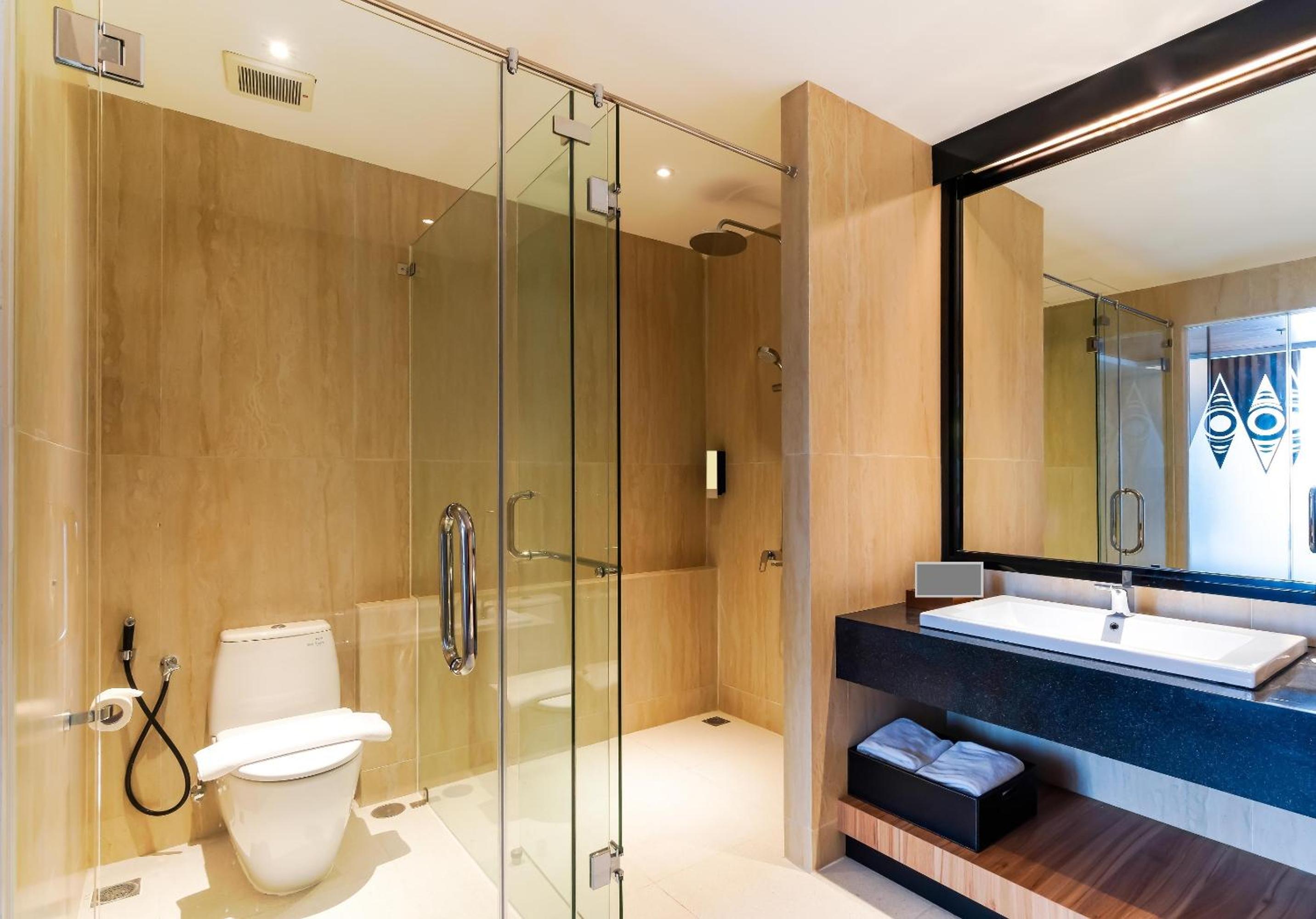 Suite - Photo 2