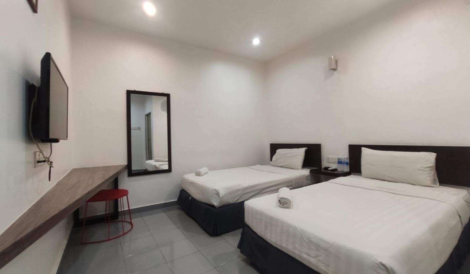 Standard Twin Room photo 3