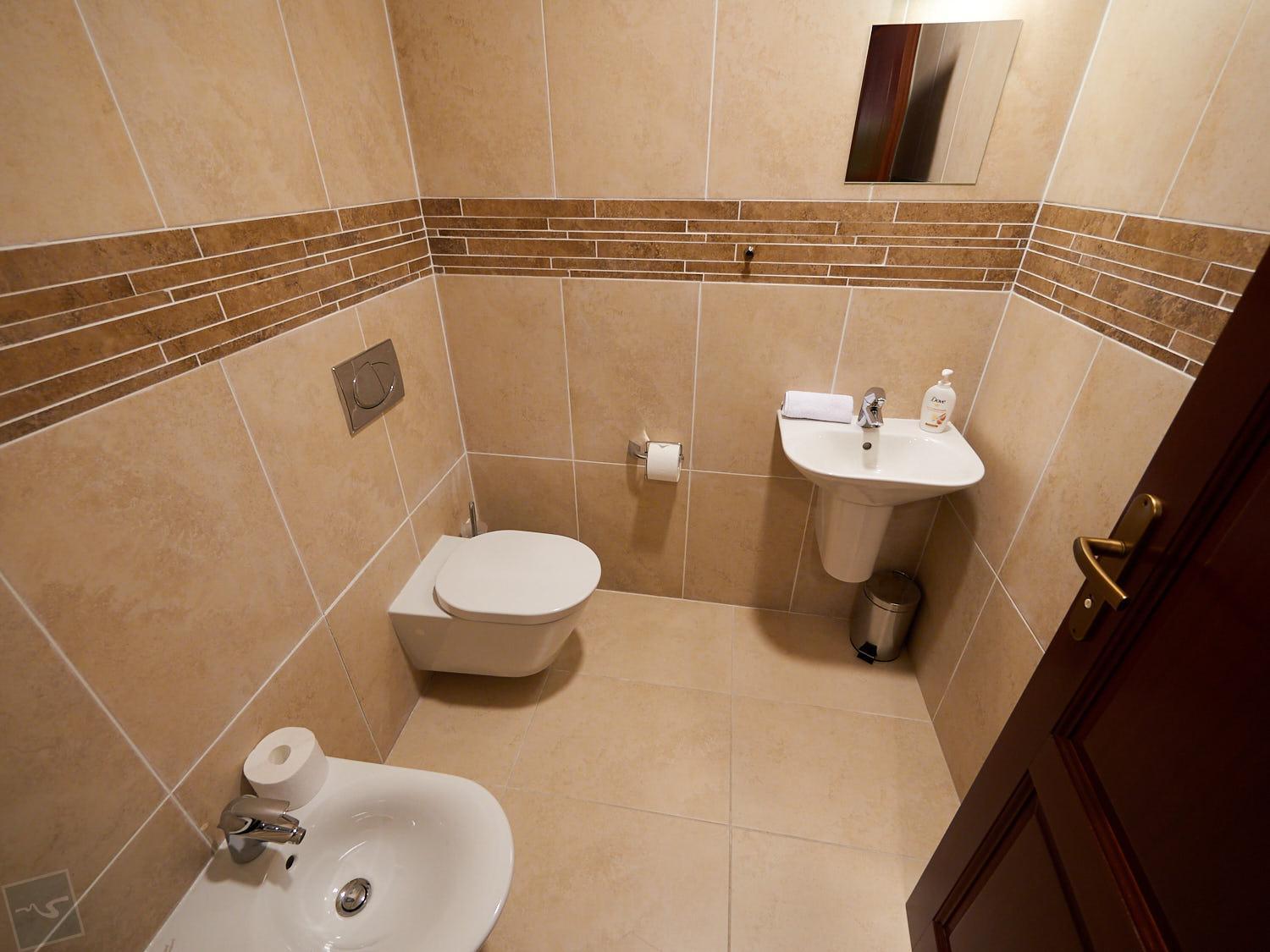 Apartment with Terrace - Photo 4